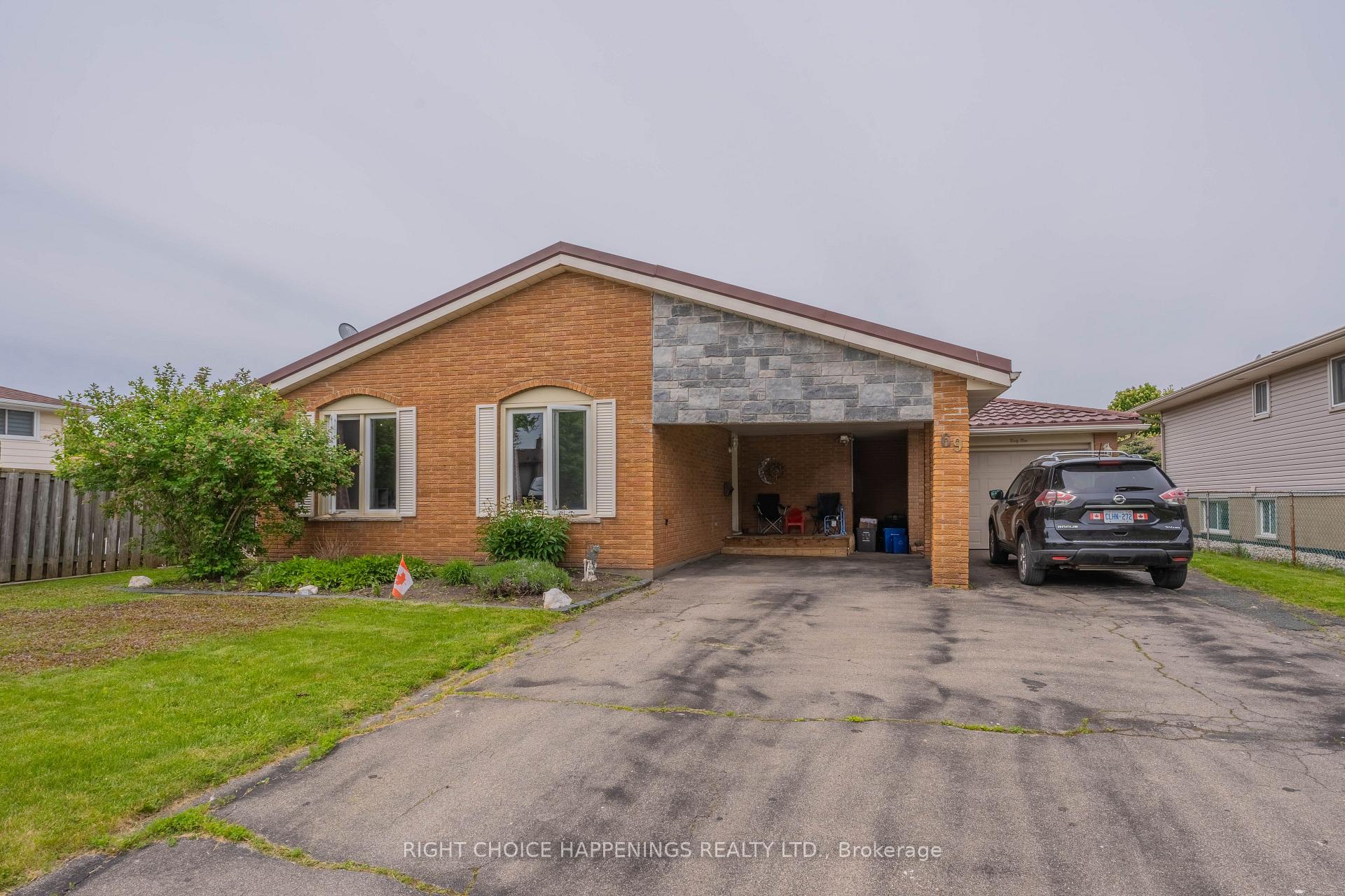 Front of 69 Elmvale Crescent