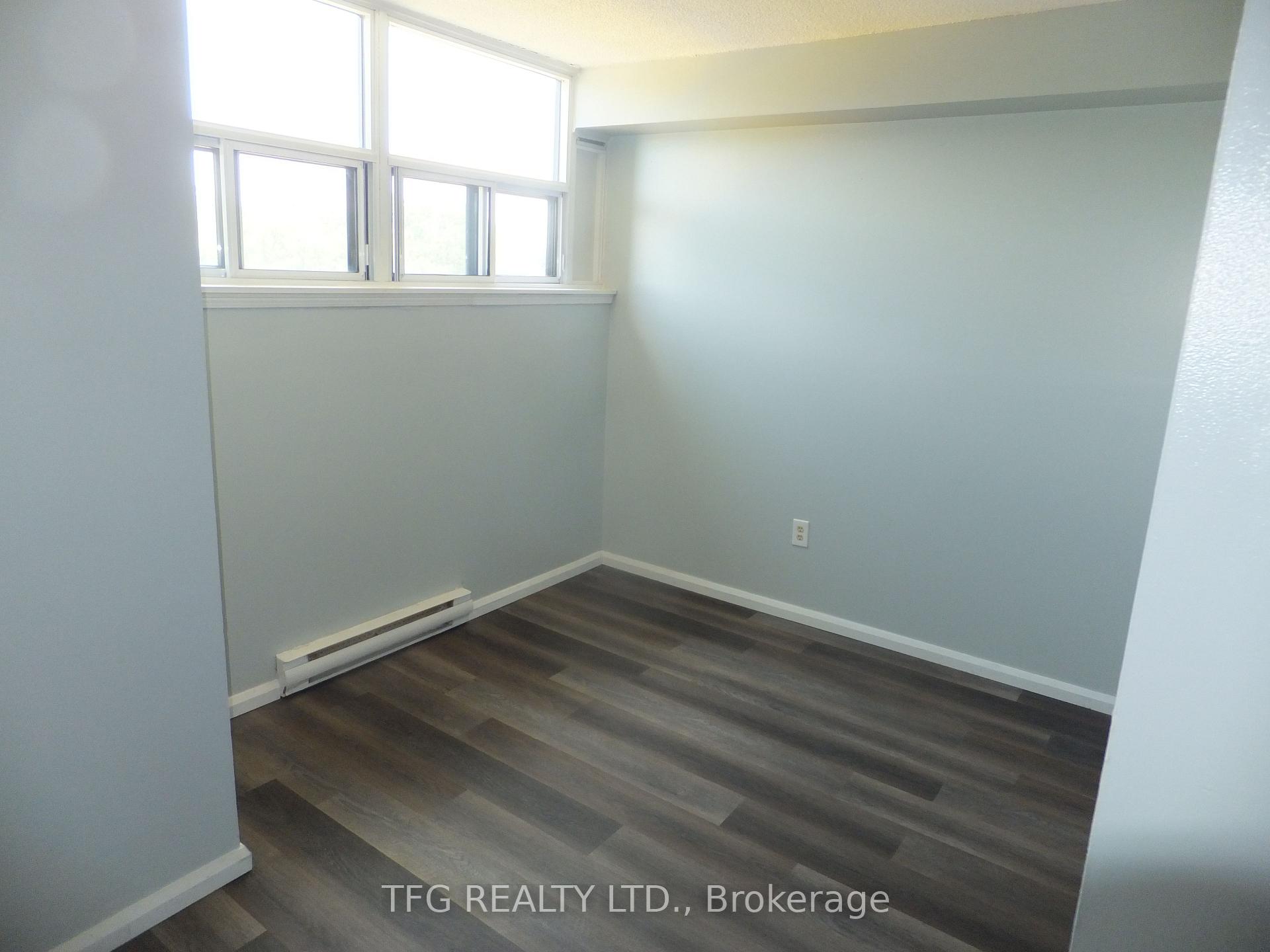 Photo 3 of Unit 401, 1371 Simcoe Street N, Oshawa, Samac — HOMEH