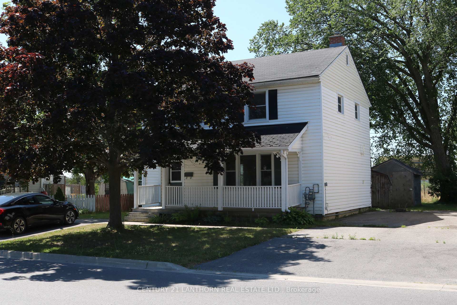 Photo 1 of 13 London Avenue, Prince Edward County, Picton — HOMEH