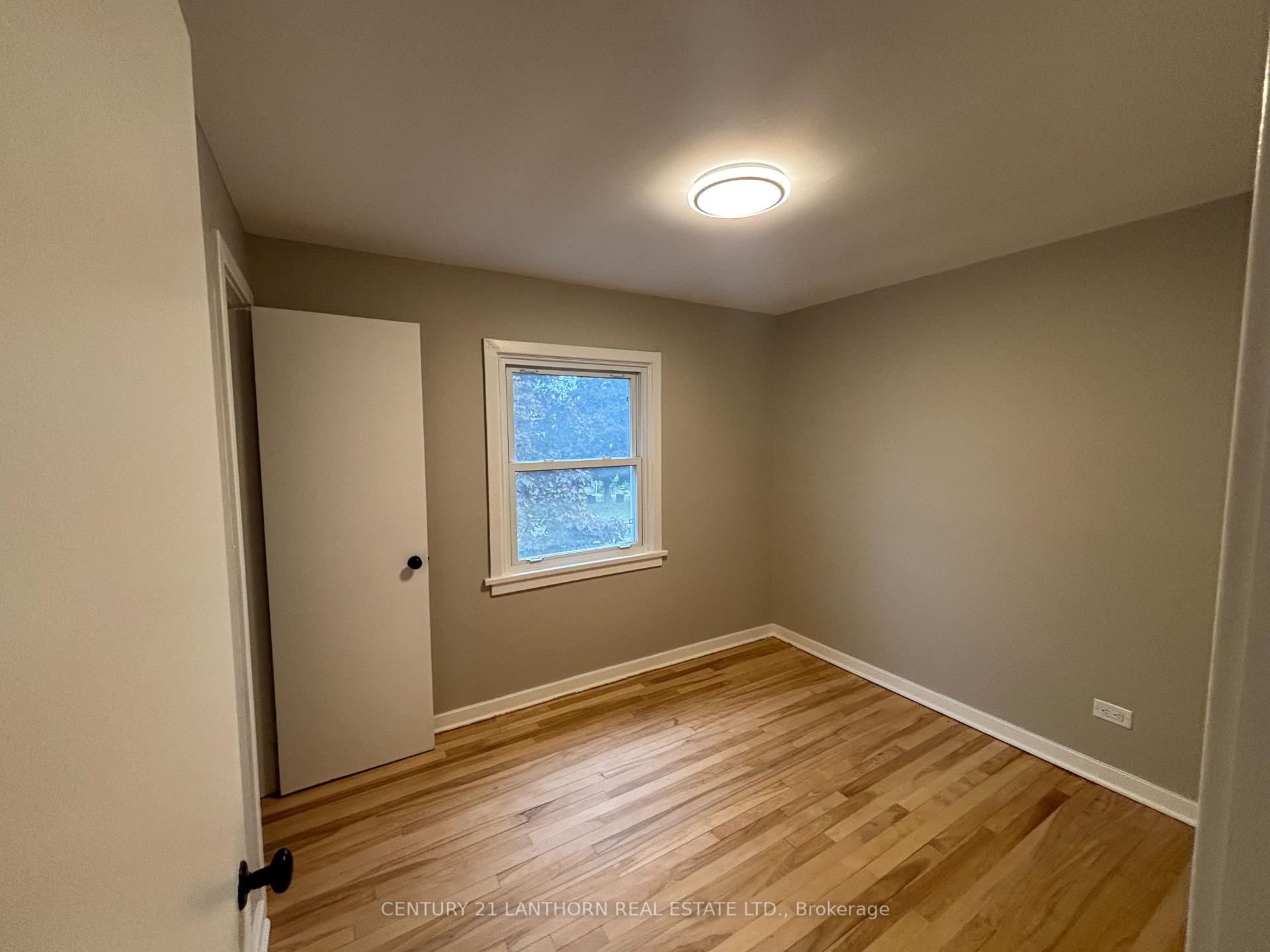 Photo 12 of 13 London Avenue, Prince Edward County, Picton — HOMEH
