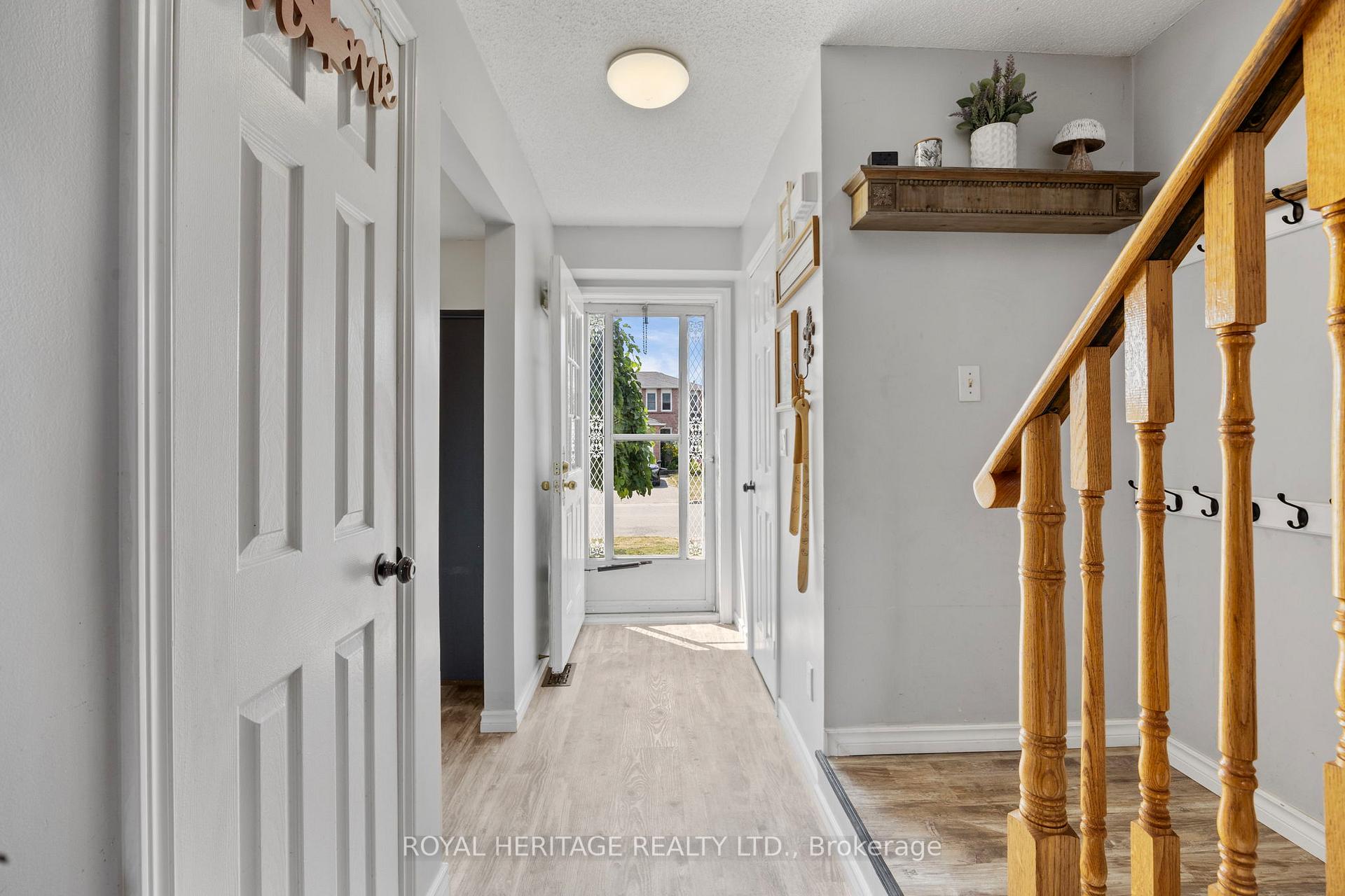 Photo 7 of 1471 Connery Crescent, Oshawa, Lakeview — HOMEH