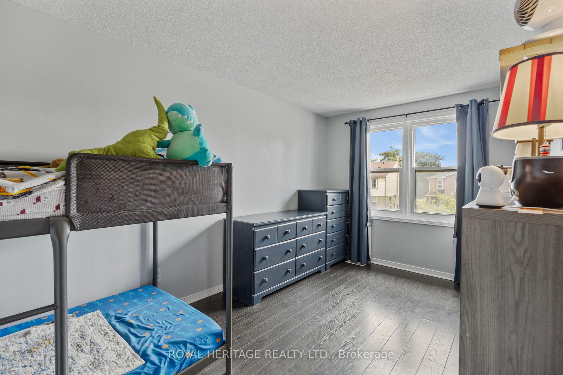 Photo 31 of 1471 Connery Crescent, Oshawa, Lakeview — HOMEH
