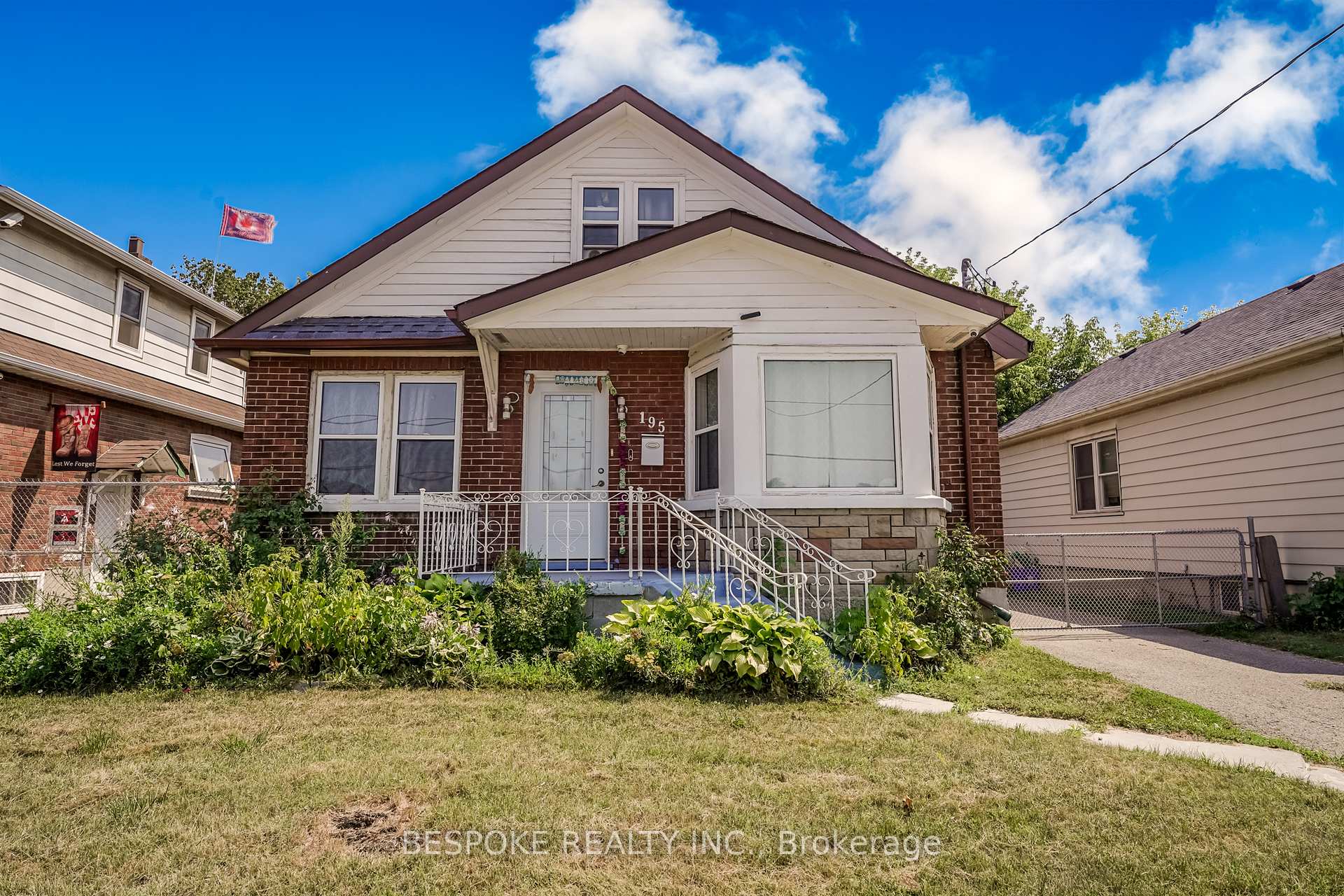 Front of Unit Bsmt, 195 Park Road S