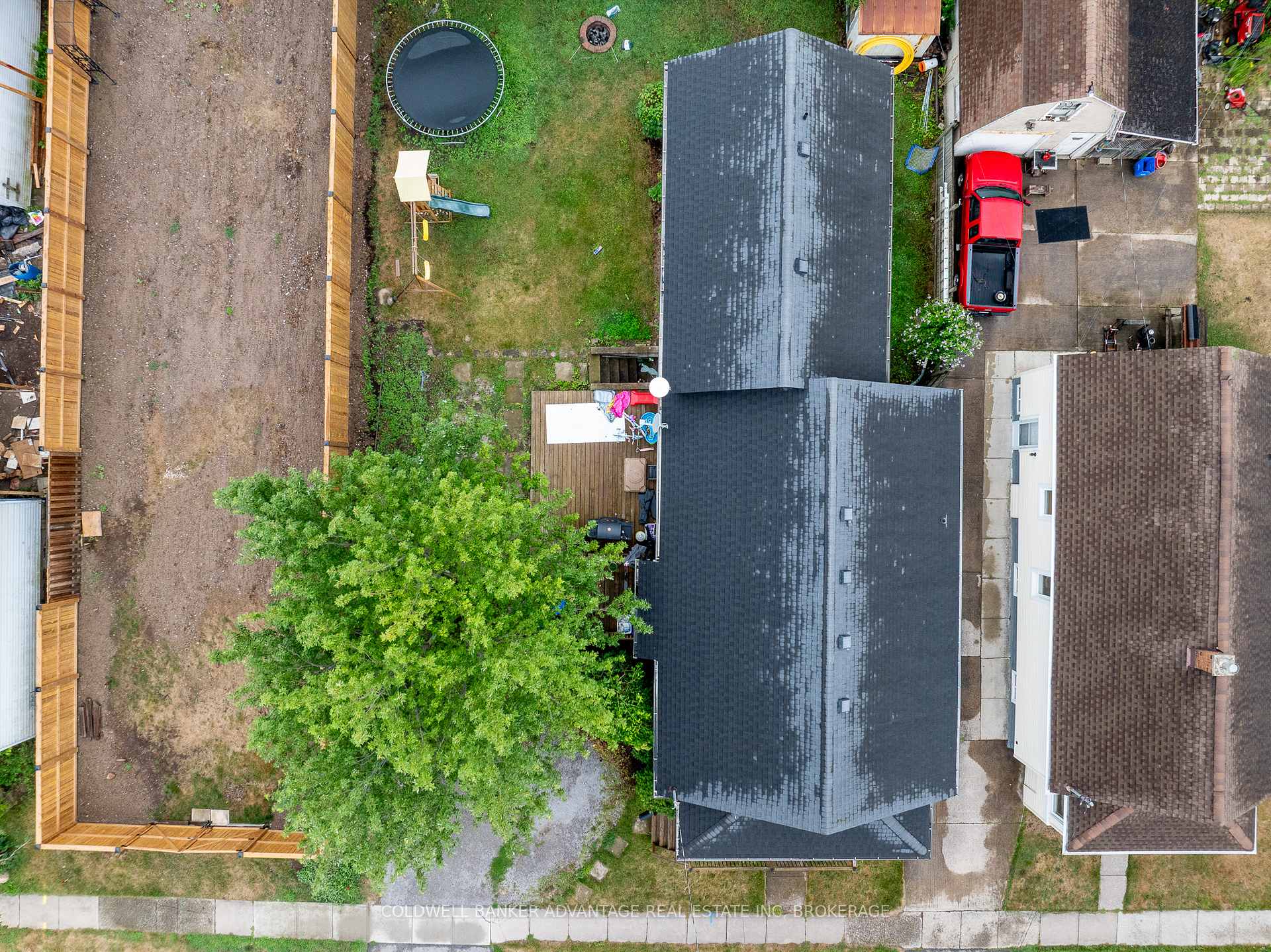 Photo 4 of 558 Steele Street, Port Colborne, Main Street — HOMEH