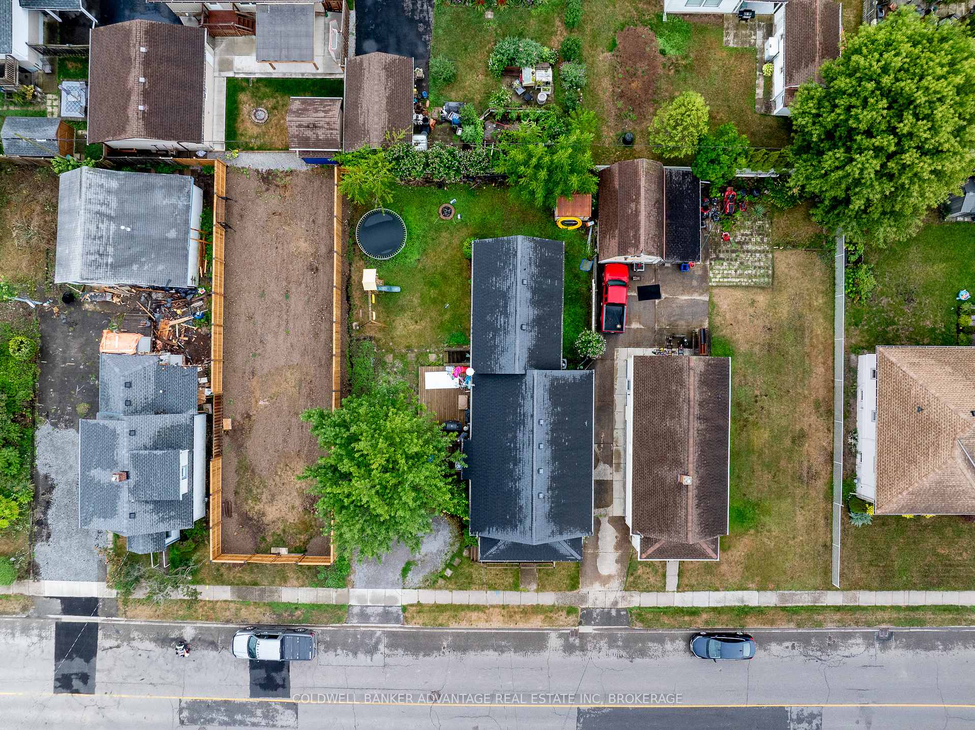 Photo 6 of 558 Steele Street, Port Colborne, Main Street — HOMEH