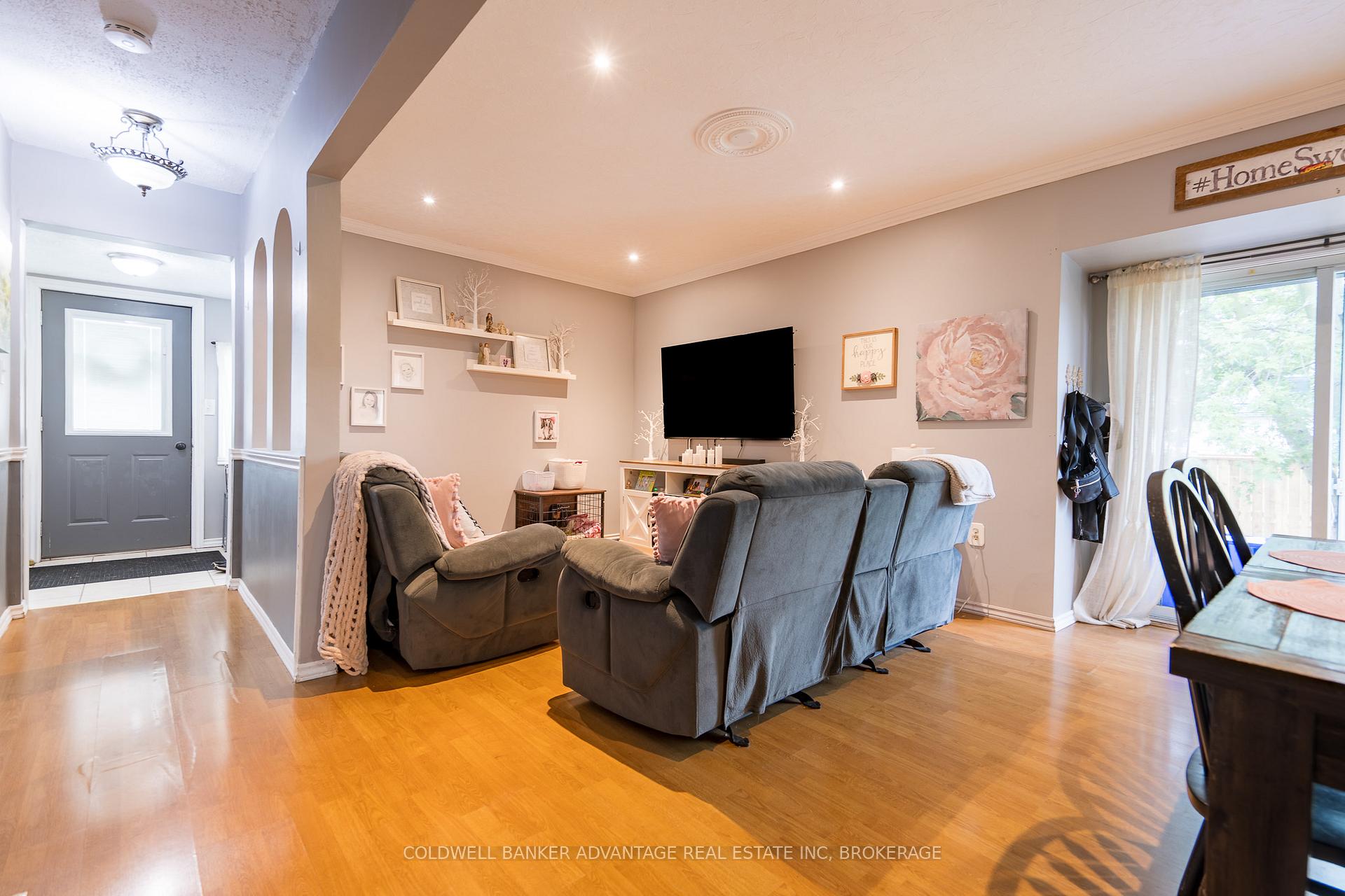 Photo 10 of 558 Steele Street, Port Colborne, Main Street — HOMEH