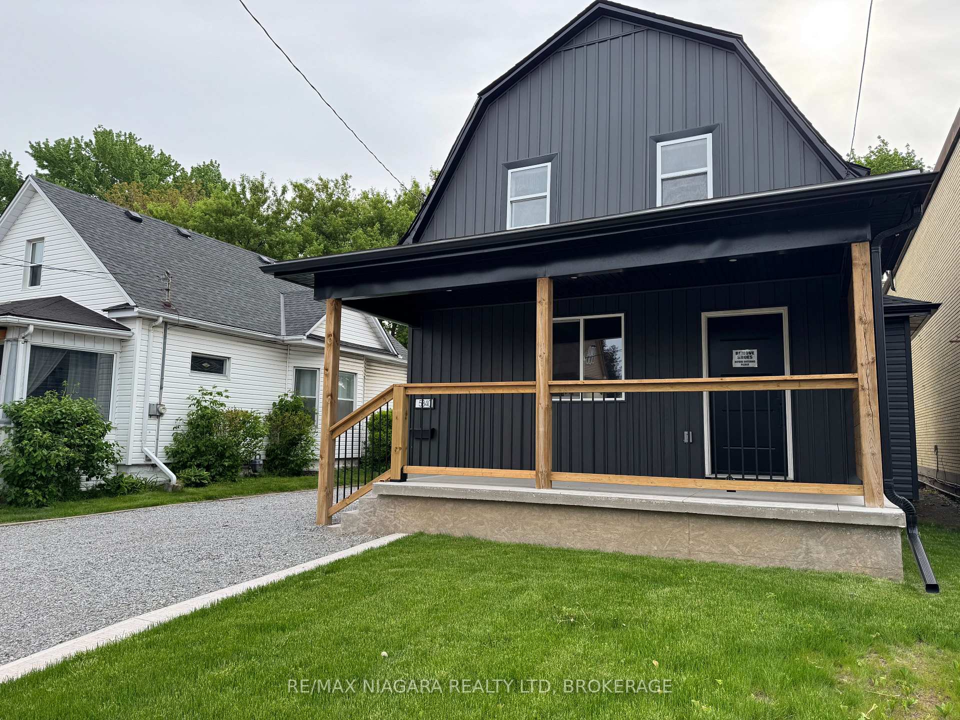 Photo 2 of 5840 Glenholme Avenue, Niagara Falls, Hospital — HOMEH