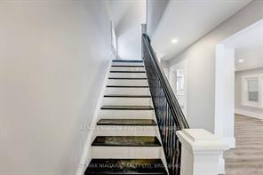 Photo 15 of 5840 Glenholme Avenue, Niagara Falls, Hospital — HOMEH