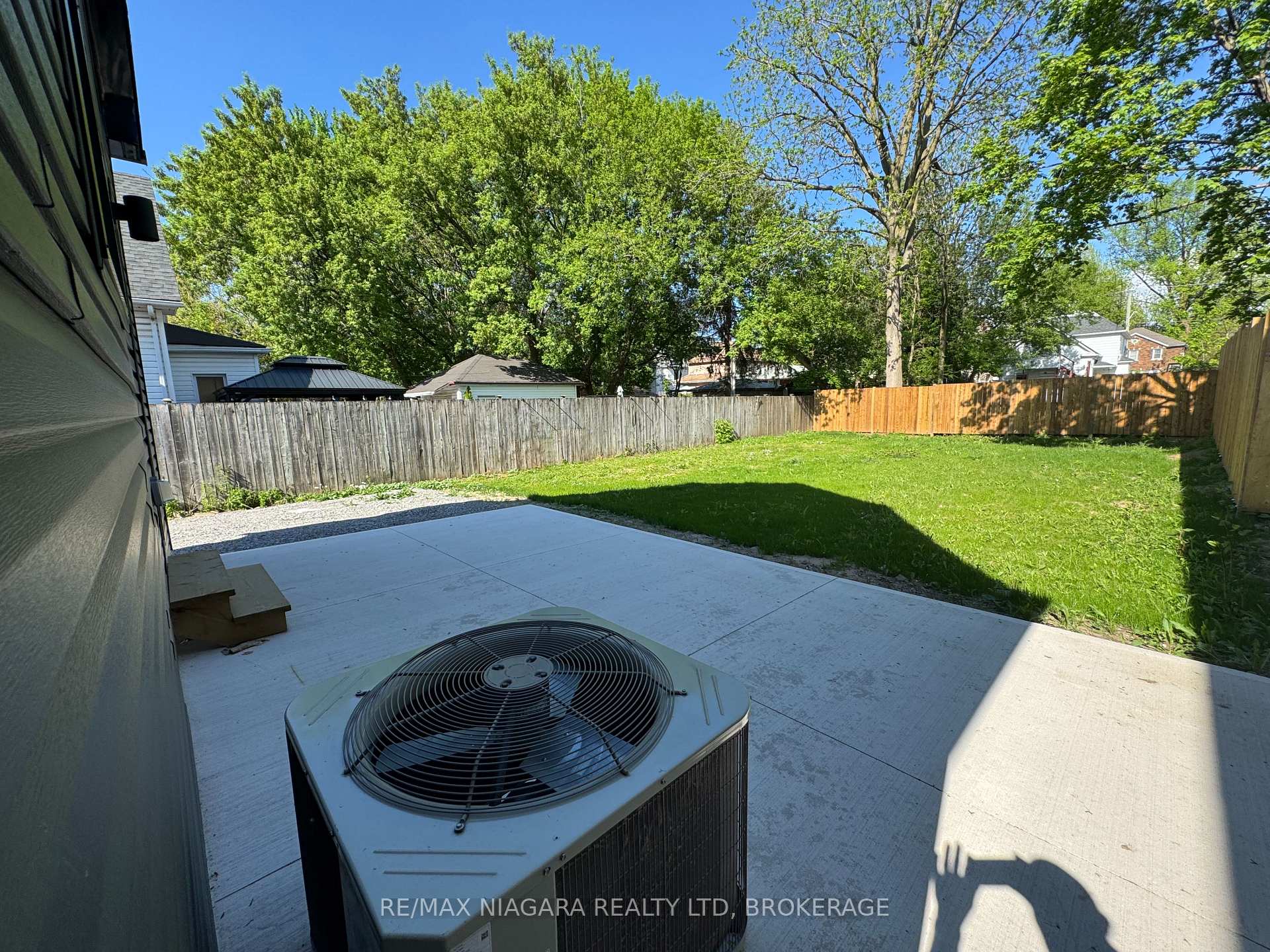 Photo 27 of 5840 Glenholme Avenue, Niagara Falls, Hospital — HOMEH