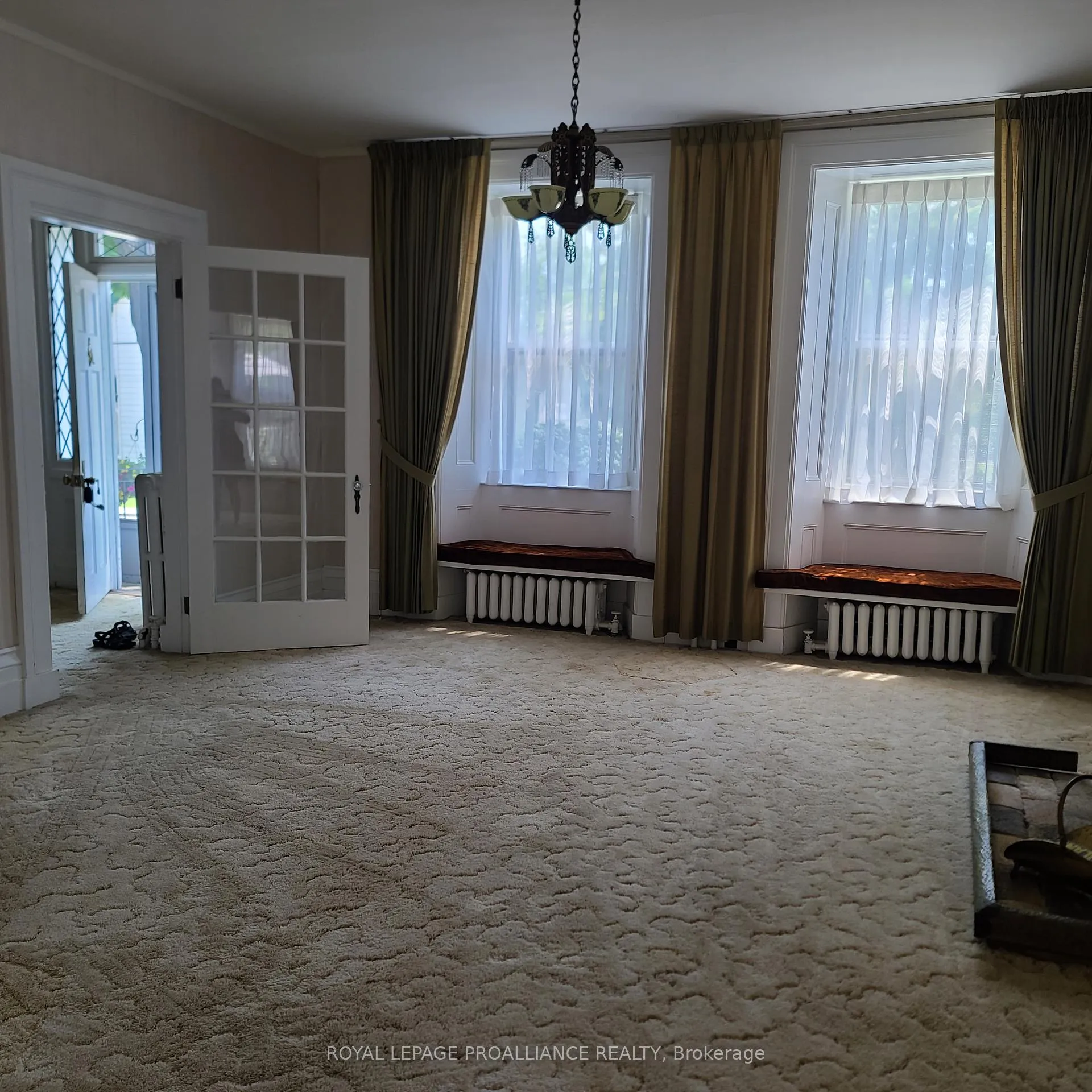 Photo 12 of 634 Henry Street W, Prescott — HOMEH