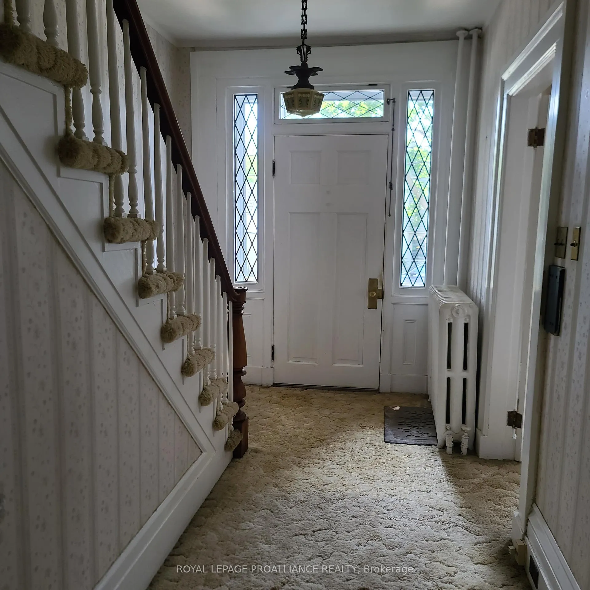 Photo 13 of 634 Henry Street W, Prescott — HOMEH