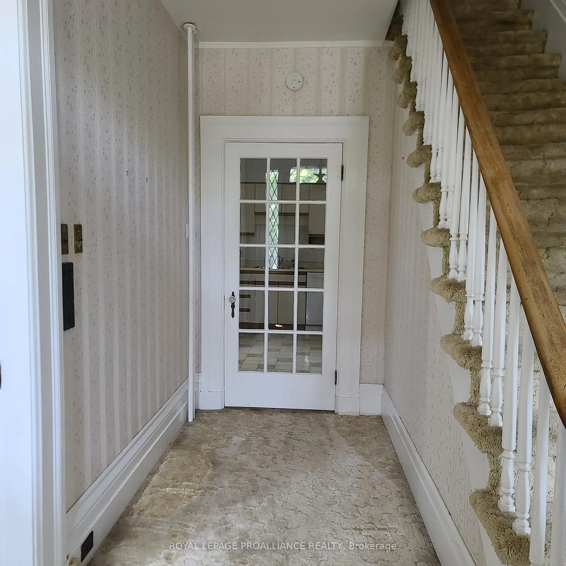 Photo 14 of 634 Henry Street W, Prescott — HOMEH