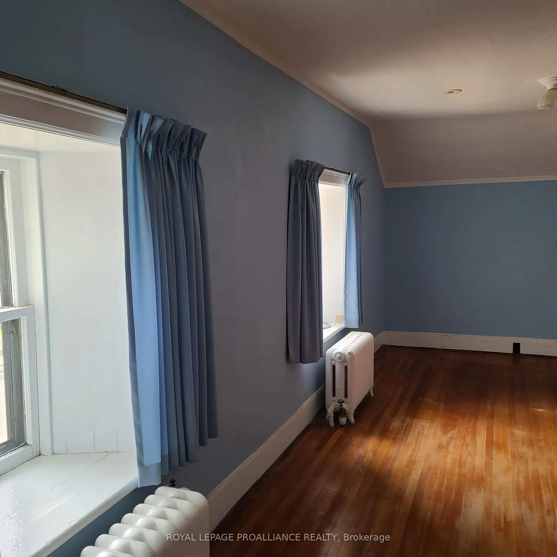 Photo 17 of 634 Henry Street W, Prescott — HOMEH