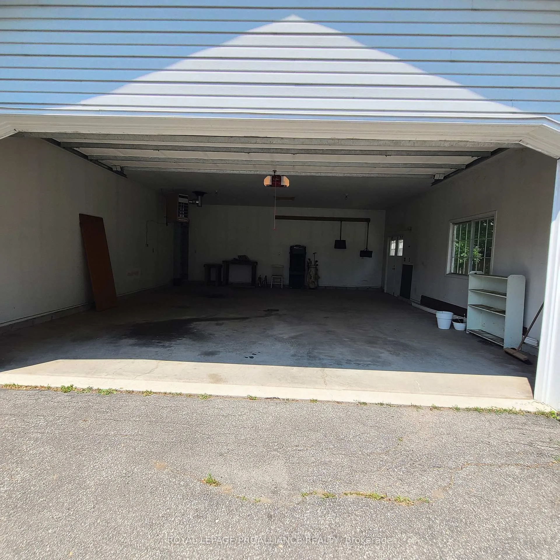 Photo 22 of 634 Henry Street W, Prescott — HOMEH