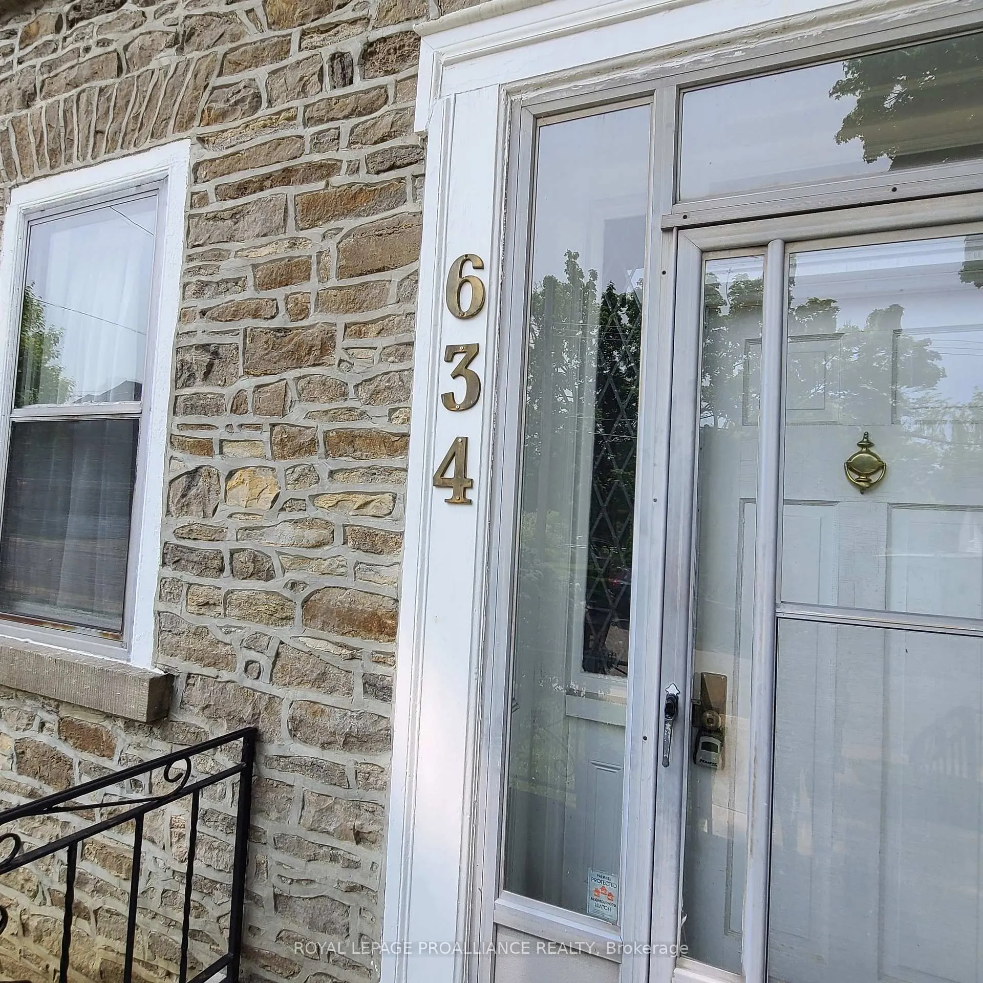 Photo 23 of 634 Henry Street W, Prescott — HOMEH