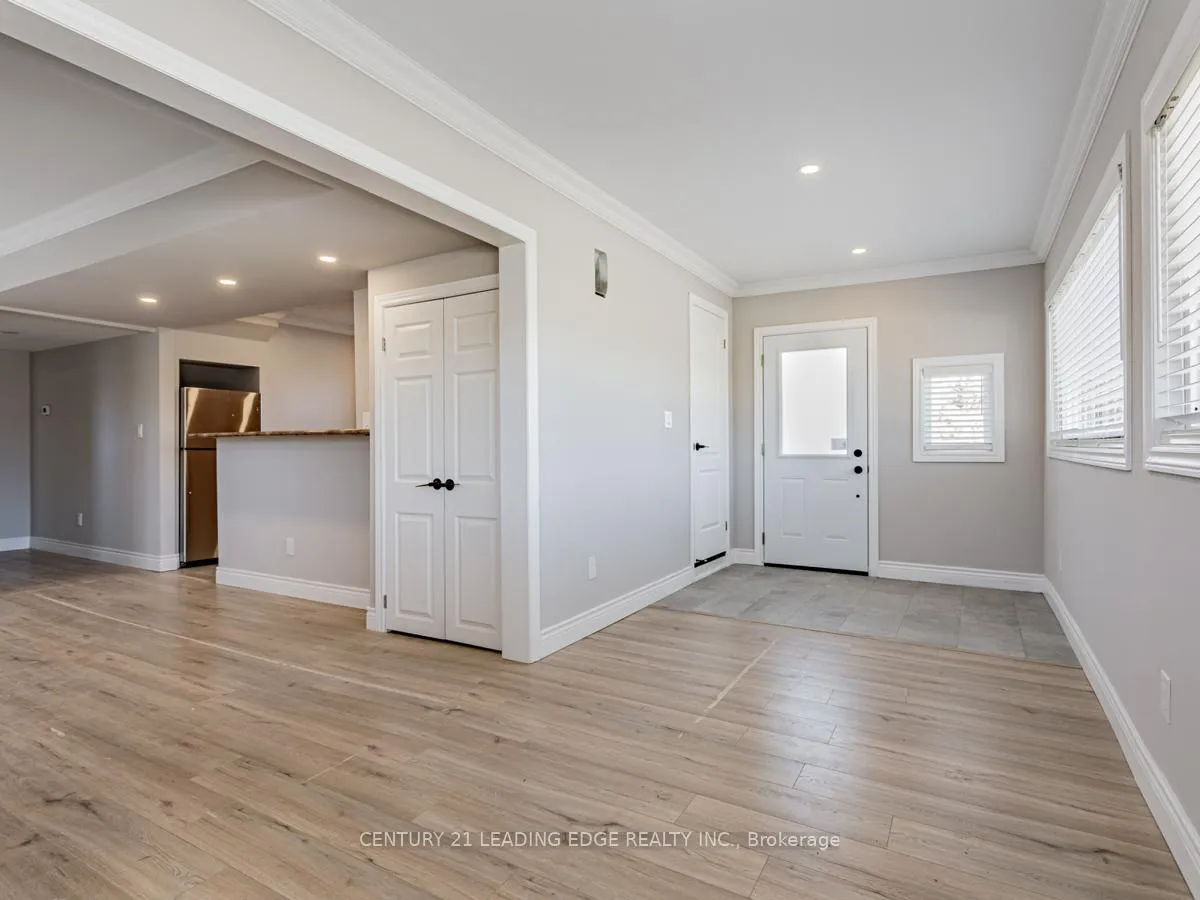 Photo 2 of Unit Main, 1315 Broadview Street, Pickering, Bay Ridges — HOMEH