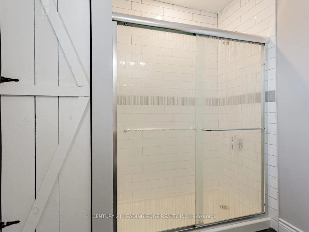Photo 11 of Unit Main, 1315 Broadview Street, Pickering, Bay Ridges — HOMEH