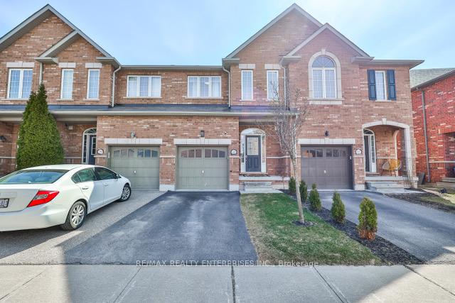 Front of Unit 40, 651 Farmstead Drive N