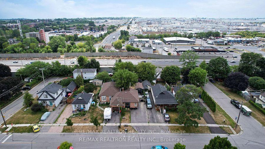 Photo 6 of 283 College Avenue, Oshawa, Vanier — HOMEH