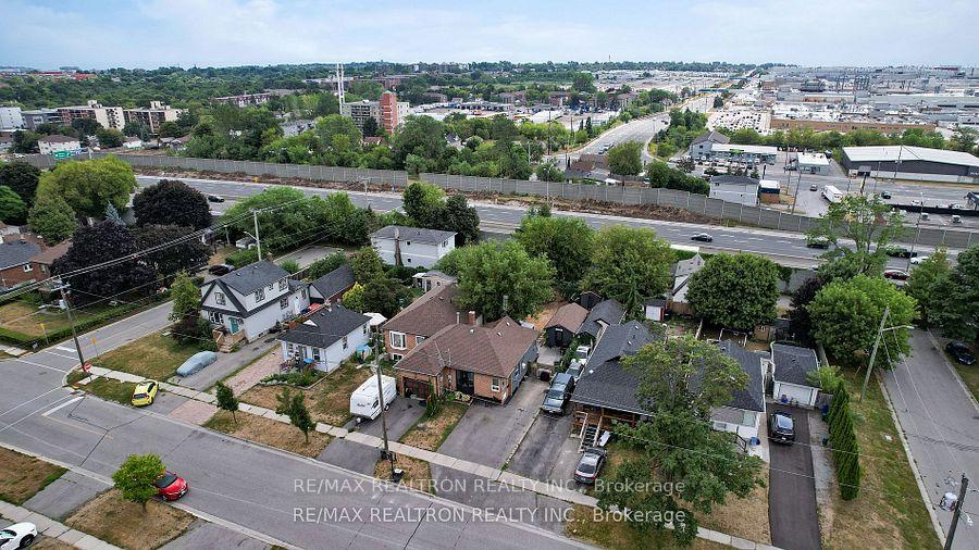 Photo 7 of 283 College Avenue, Oshawa, Vanier — HOMEH