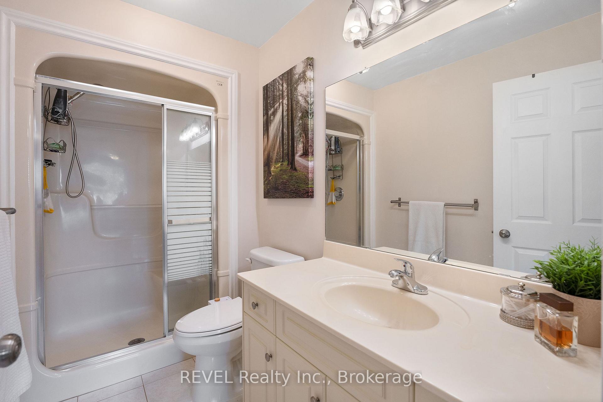 Photo 4 of 4475 Paddock Trail Drive, Niagara Falls, Ascot — HOMEH