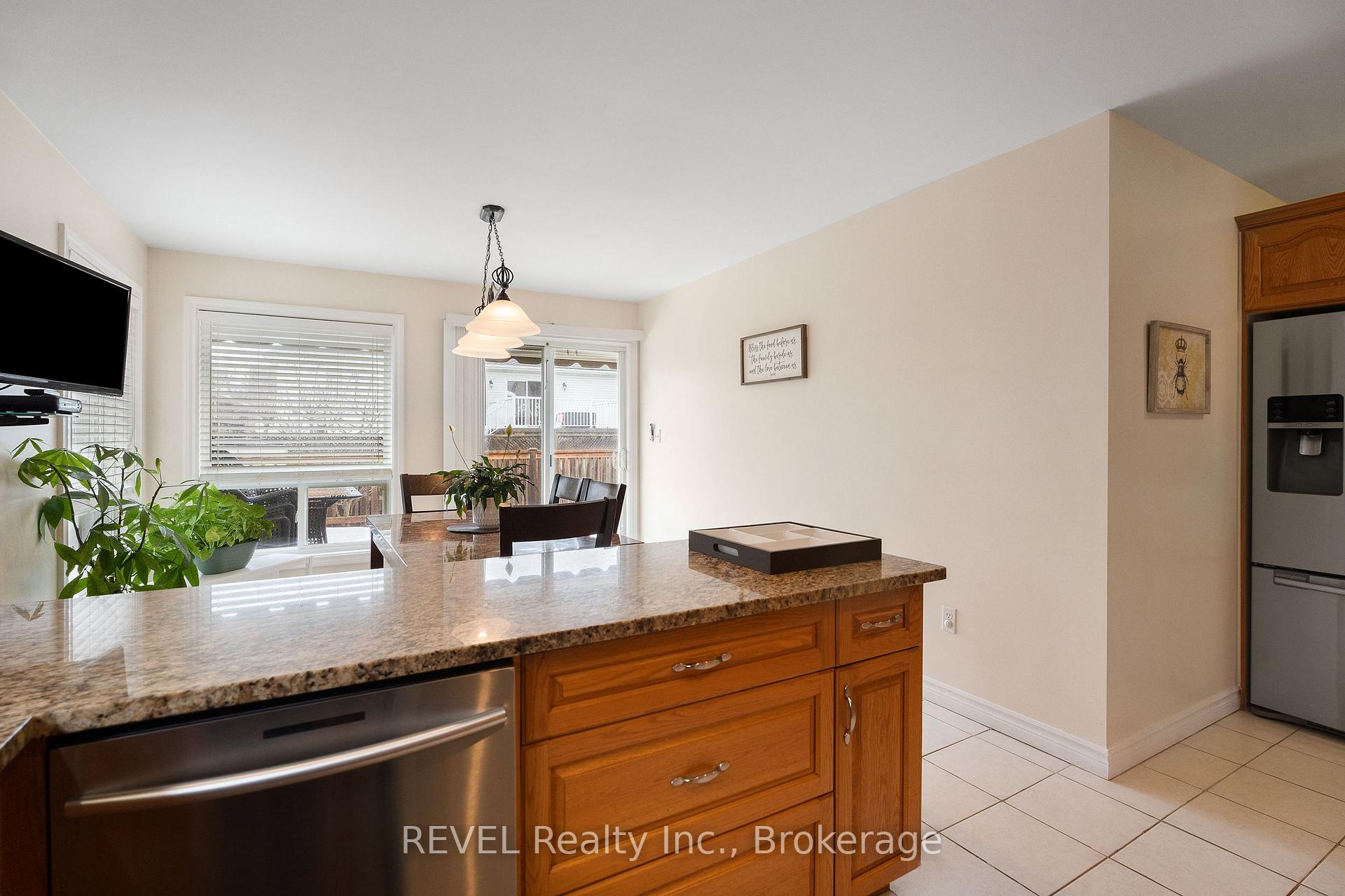 Photo 8 of 4475 Paddock Trail Drive, Niagara Falls, Ascot — HOMEH