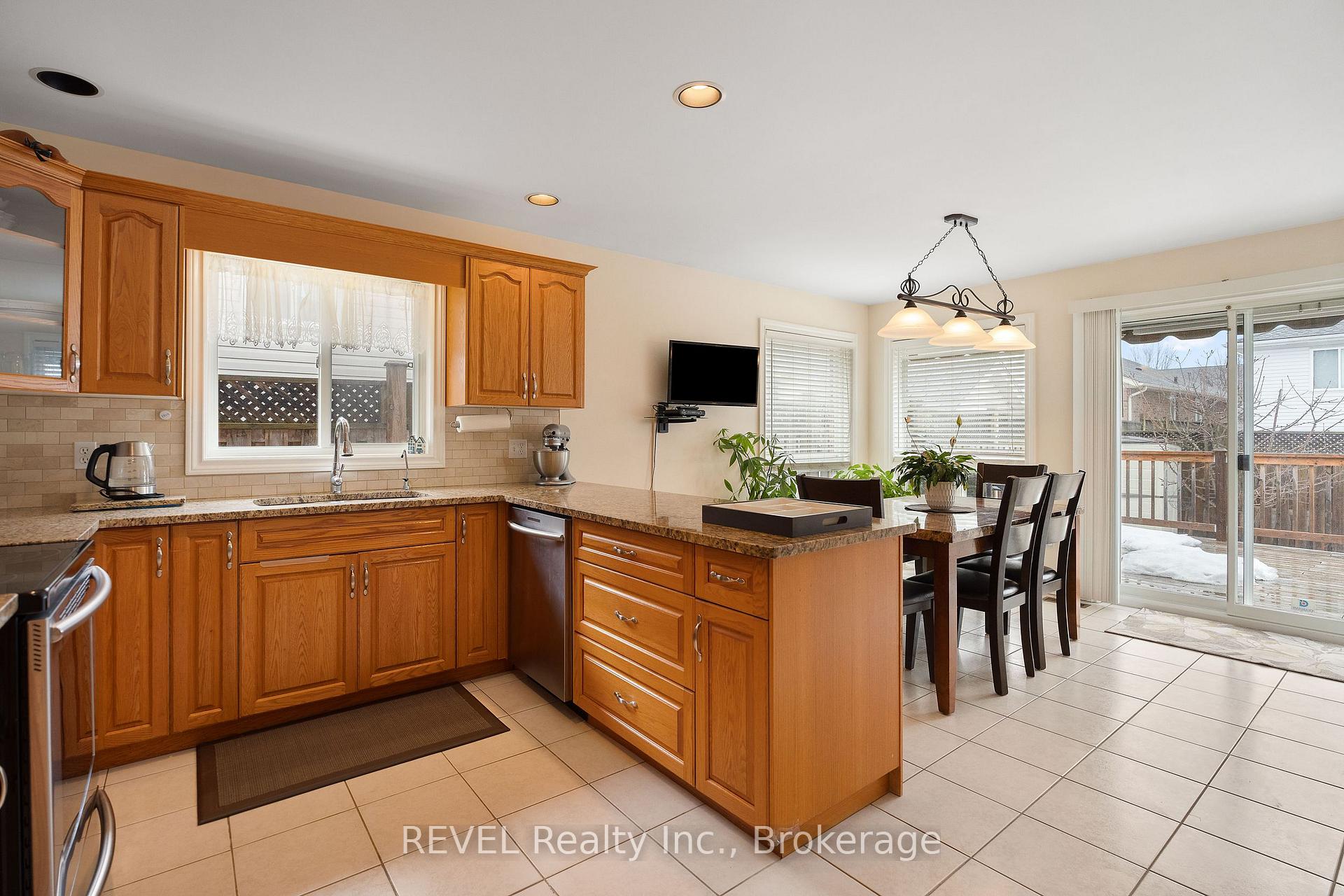 Photo 12 of 4475 Paddock Trail Drive, Niagara Falls, Ascot — HOMEH