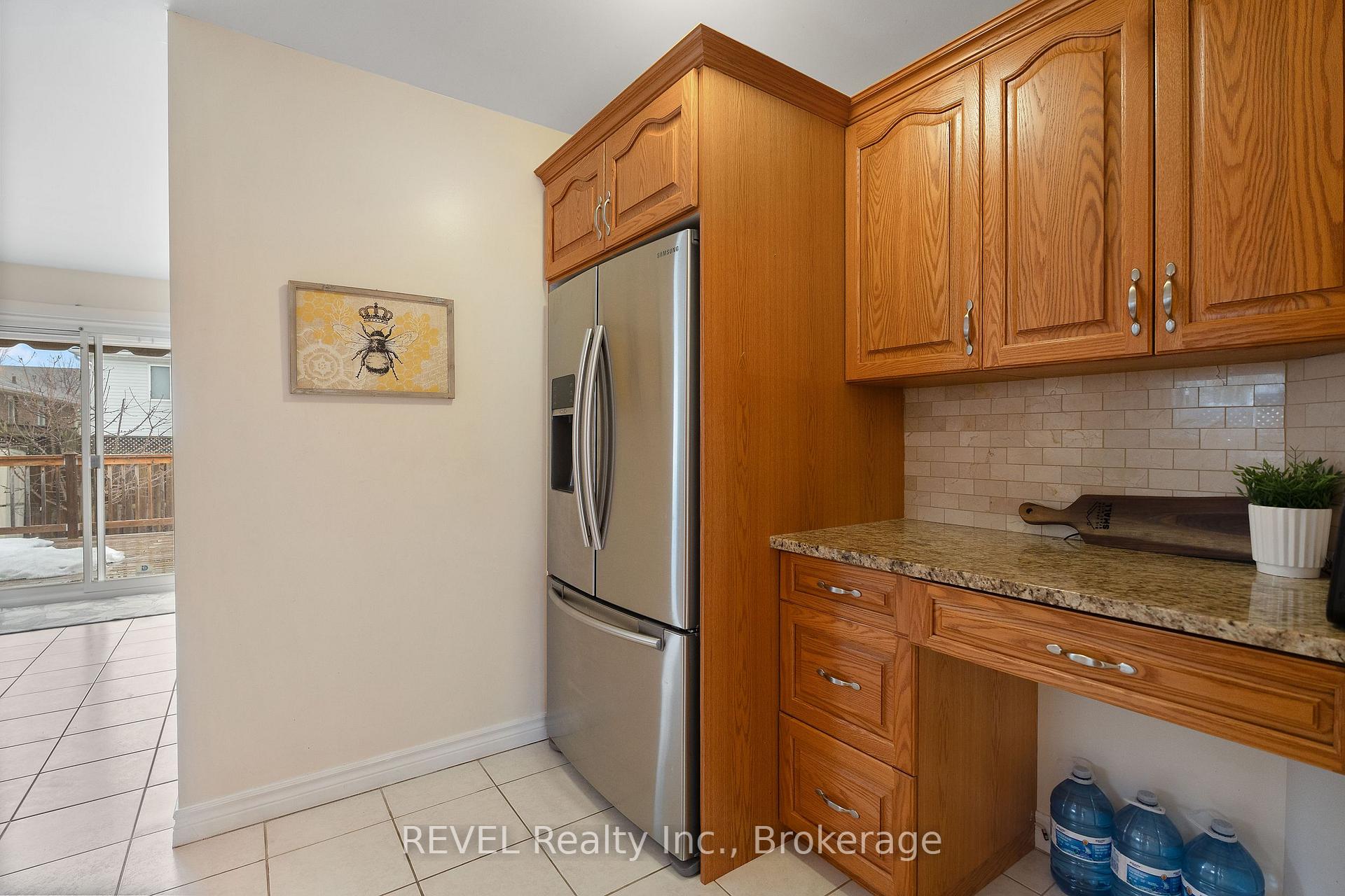 Photo 13 of 4475 Paddock Trail Drive, Niagara Falls, Ascot — HOMEH