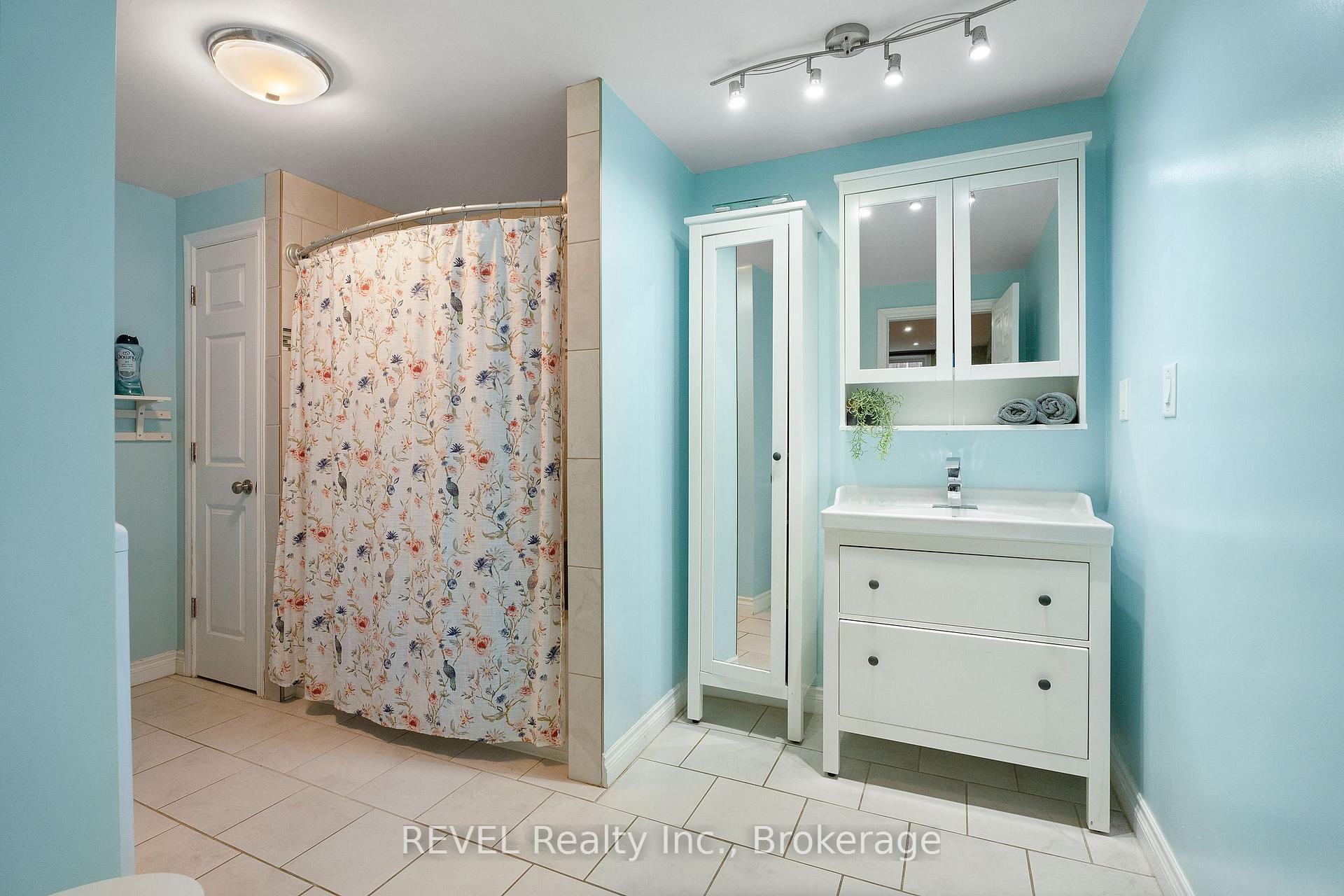 Photo 23 of 4475 Paddock Trail Drive, Niagara Falls, Ascot — HOMEH