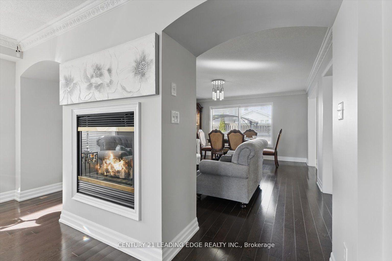 Photo 9 of 1319 Gyatt Crescent, Oshawa, Pinecrest — HOMEH