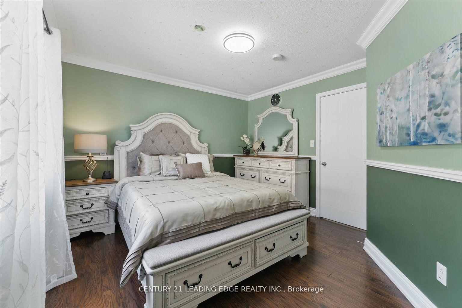 Photo 20 of 1319 Gyatt Crescent, Oshawa, Pinecrest — HOMEH