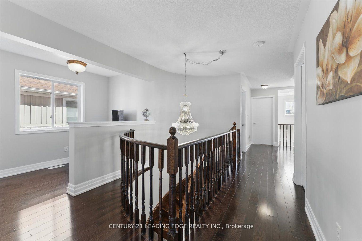 Photo 23 of 1319 Gyatt Crescent, Oshawa, Pinecrest — HOMEH