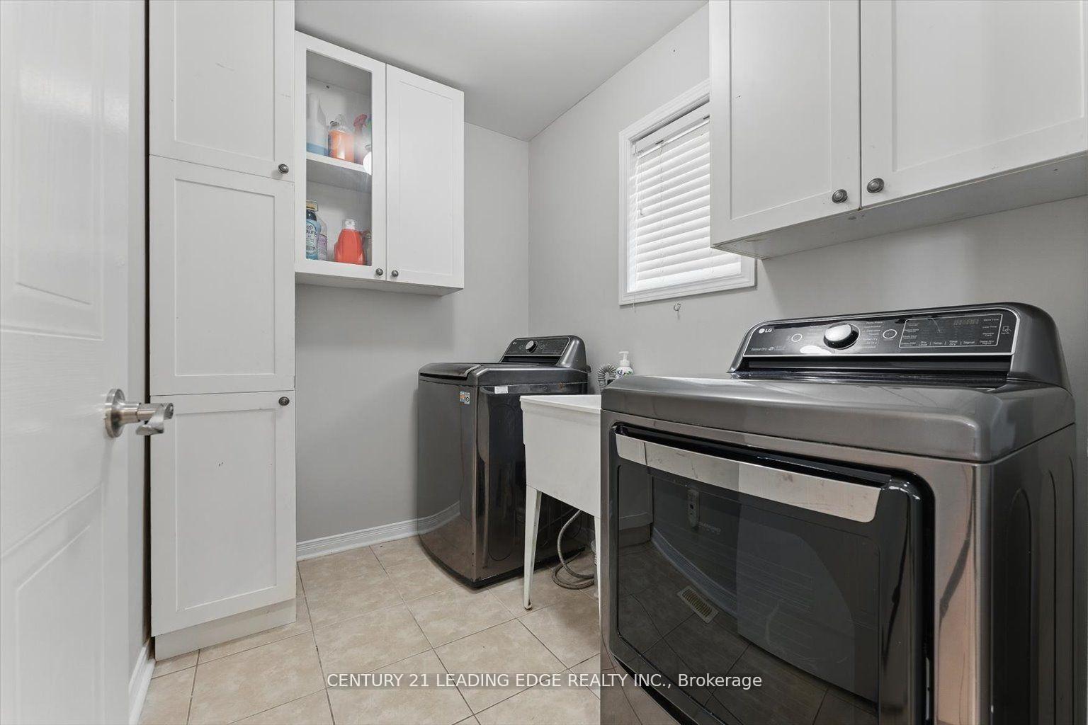 Photo 35 of 1319 Gyatt Crescent, Oshawa, Pinecrest — HOMEH