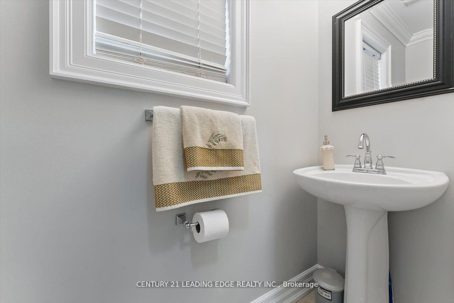 Photo 36 of 1319 Gyatt Crescent, Oshawa, Pinecrest — HOMEH