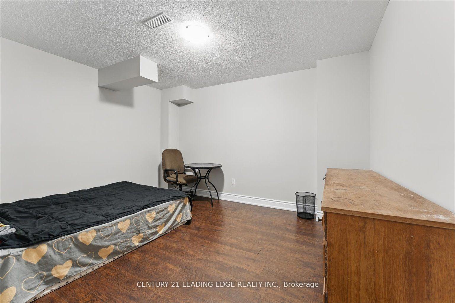 Photo 39 of 1319 Gyatt Crescent, Oshawa, Pinecrest — HOMEH