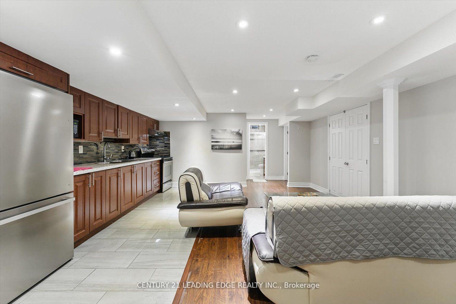 Photo 42 of 1319 Gyatt Crescent, Oshawa, Pinecrest — HOMEH