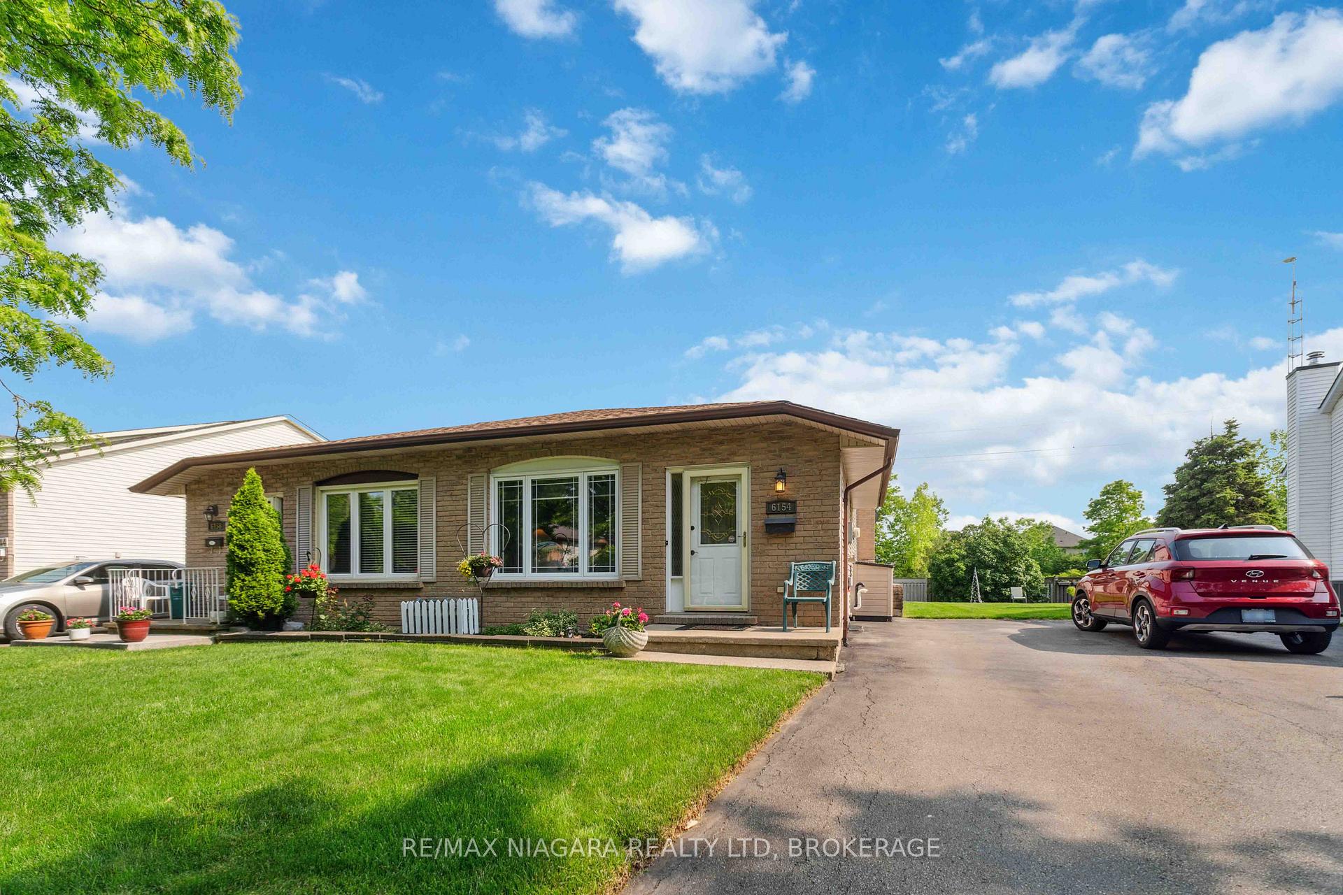 Photo 2 of 6154 Wildrose Crescent, Niagara Falls, Oldfield — HOMEH
