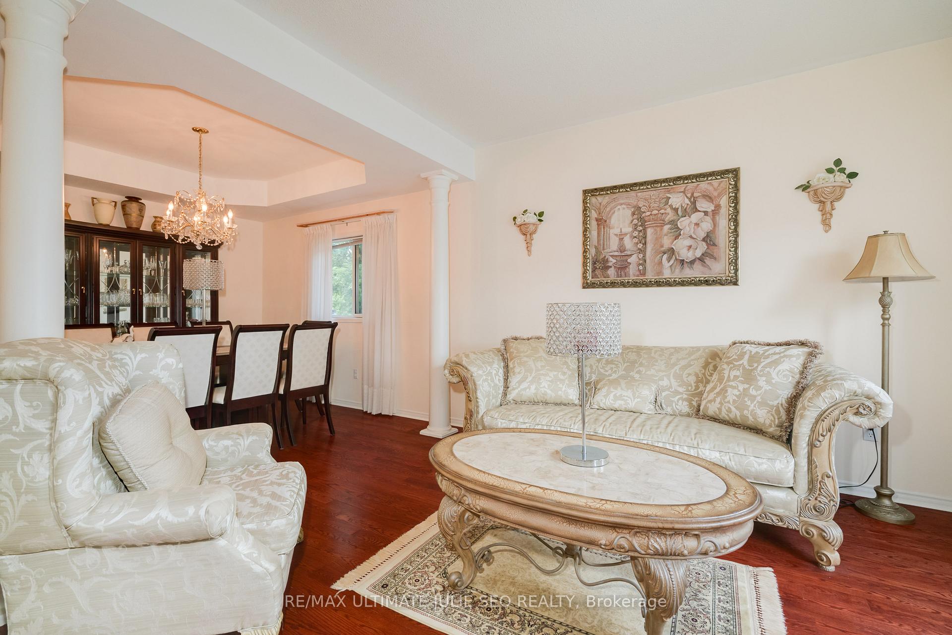 Photo 4 of 1129 Gossamer Drive, Pickering, Liverpool — HOMEH