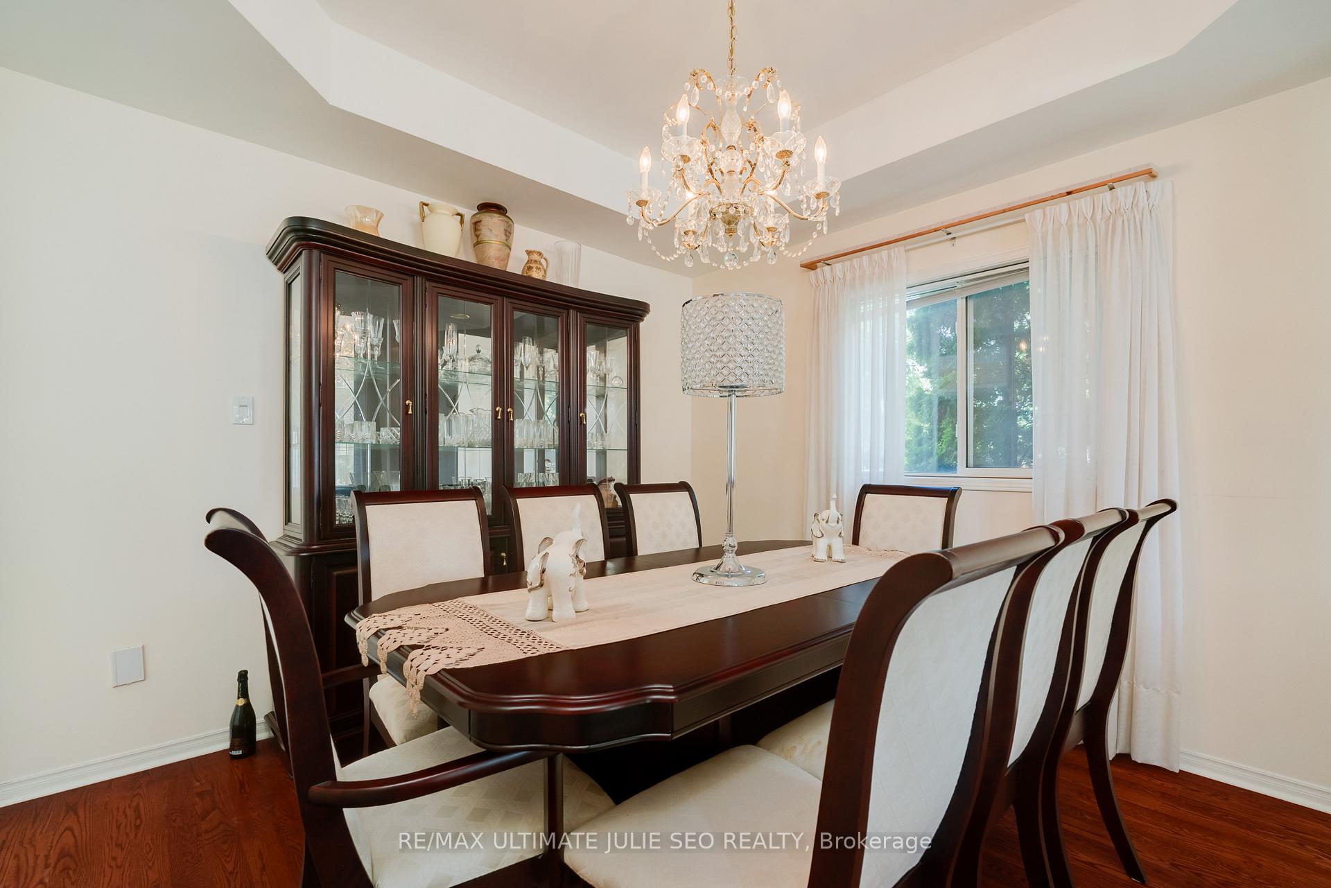 Photo 5 of 1129 Gossamer Drive, Pickering, Liverpool — HOMEH