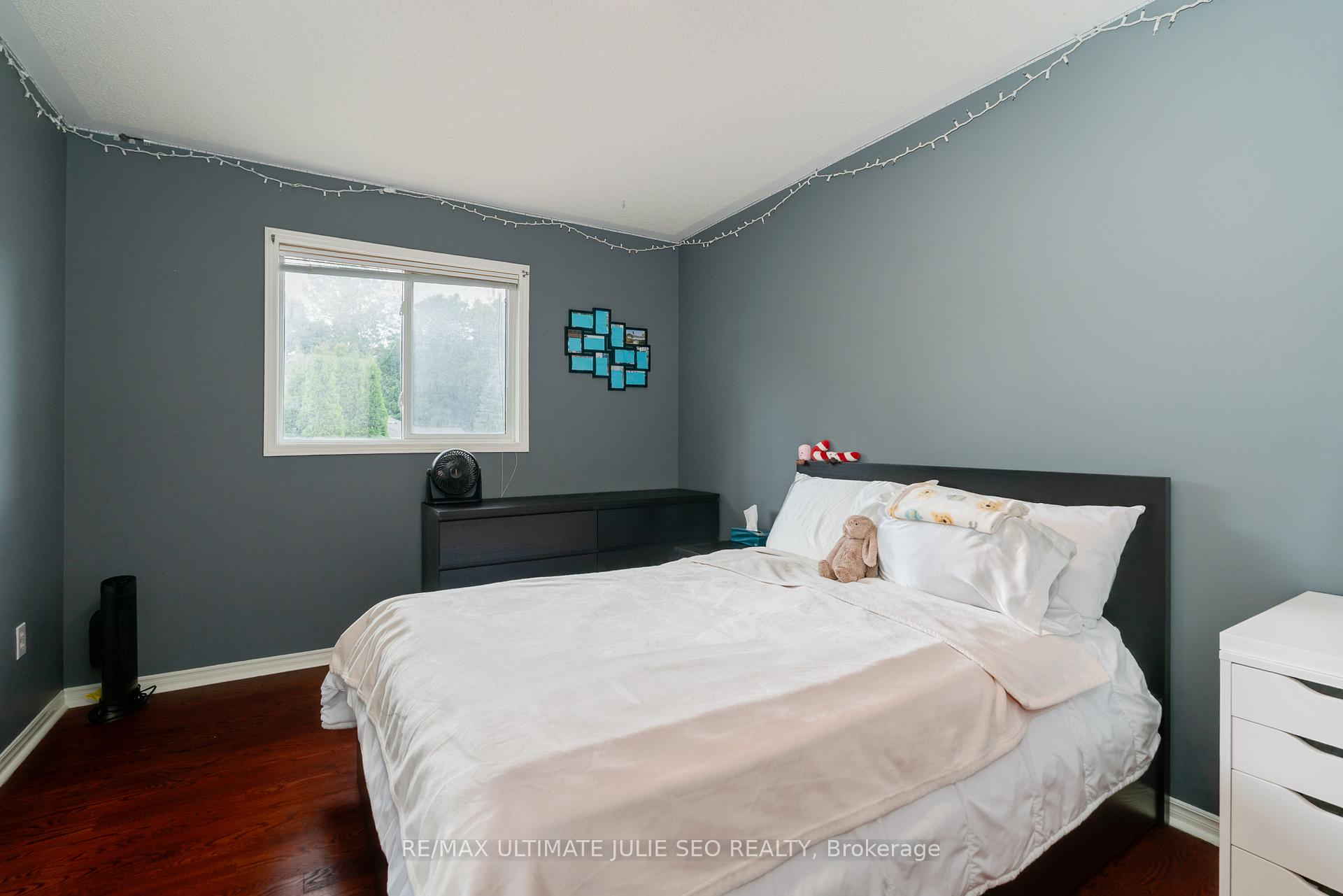Photo 13 of 1129 Gossamer Drive, Pickering, Liverpool — HOMEH