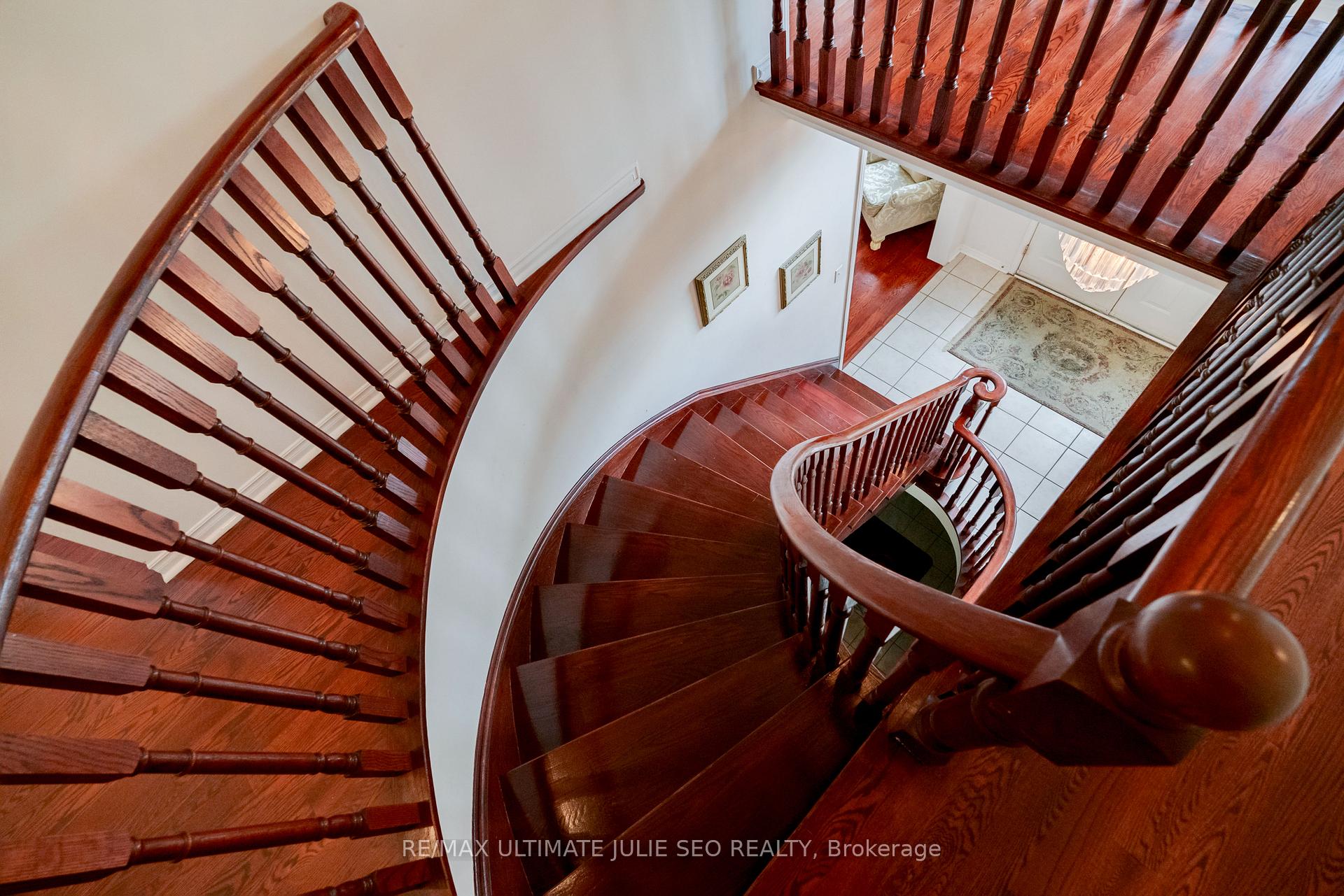 Photo 14 of 1129 Gossamer Drive, Pickering, Liverpool — HOMEH