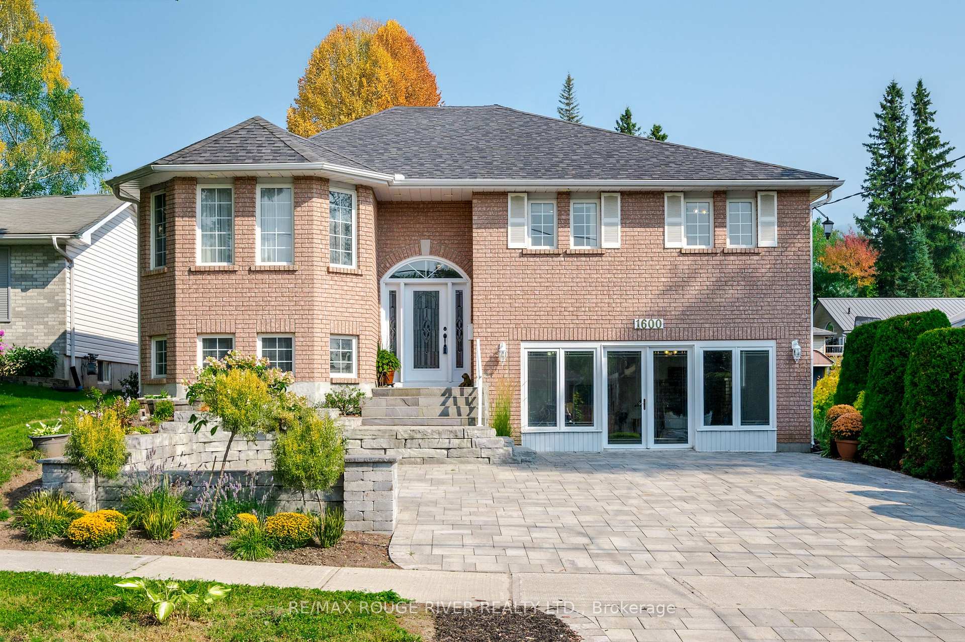 Front of 1600 Forster Avenue
