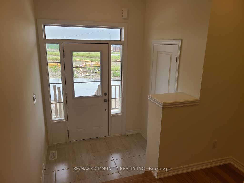 Photo 2 of 2410 Angora Street, Pickering, Rural Pickering — HOMEH