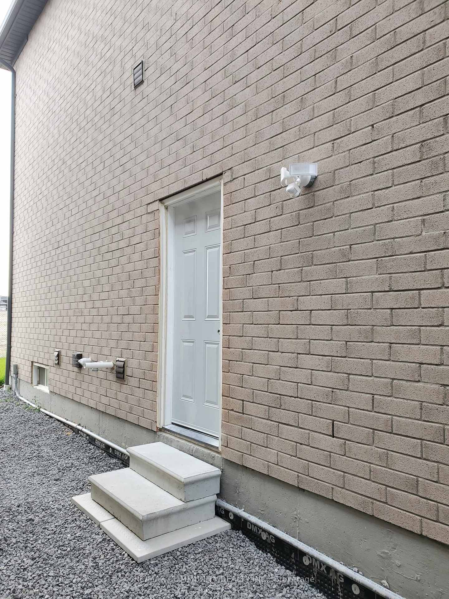 Photo 14 of 2410 Angora Street, Pickering, Rural Pickering — HOMEH