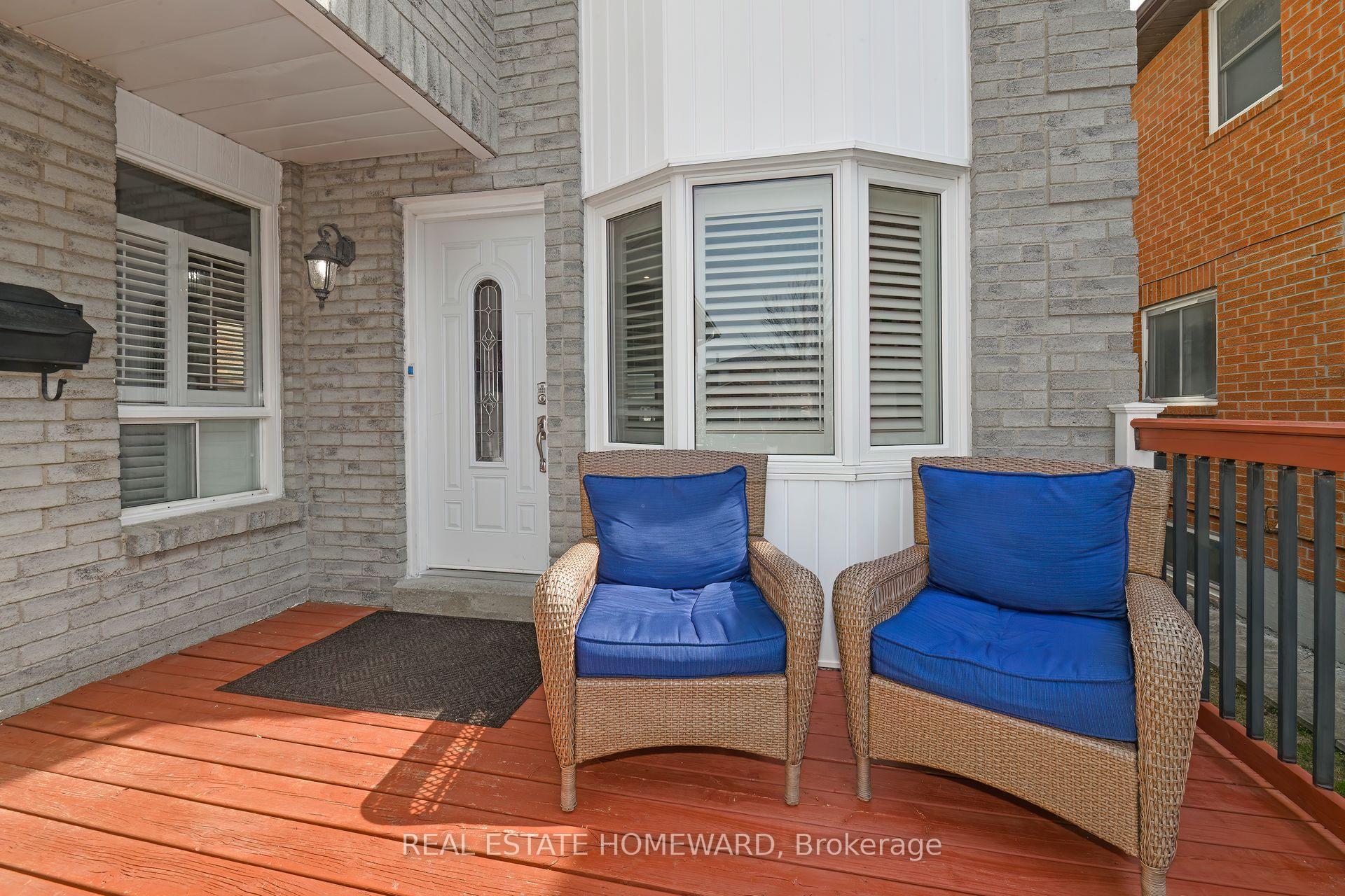 Photo 2 of 640 Chiron Crescent, Pickering, Amberlea — HOMEH