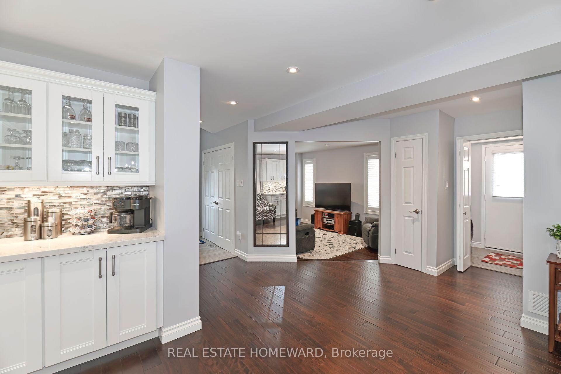 Photo 5 of 640 Chiron Crescent, Pickering, Amberlea — HOMEH