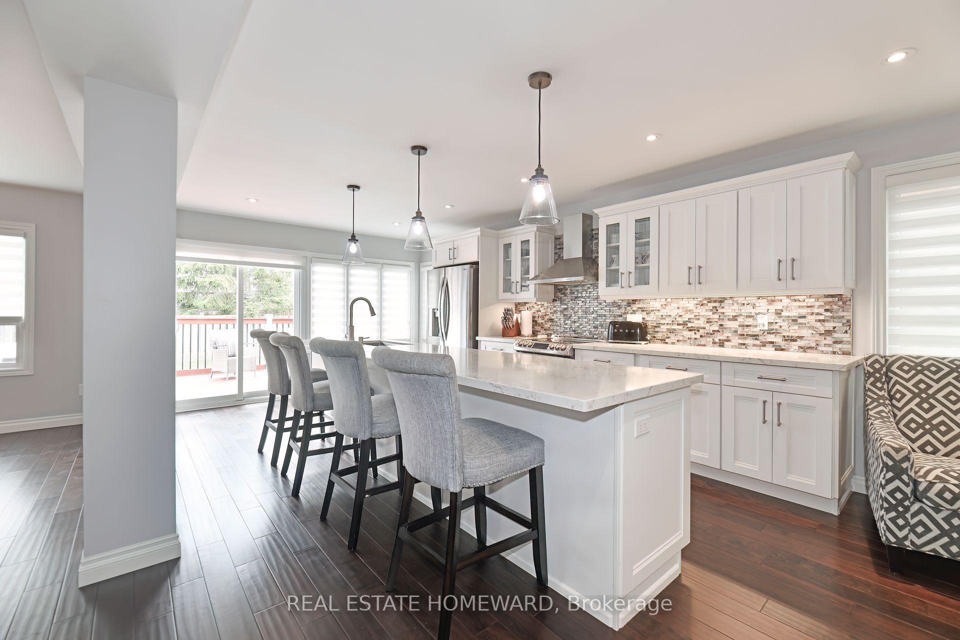 Photo 10 of 640 Chiron Crescent, Pickering, Amberlea — HOMEH