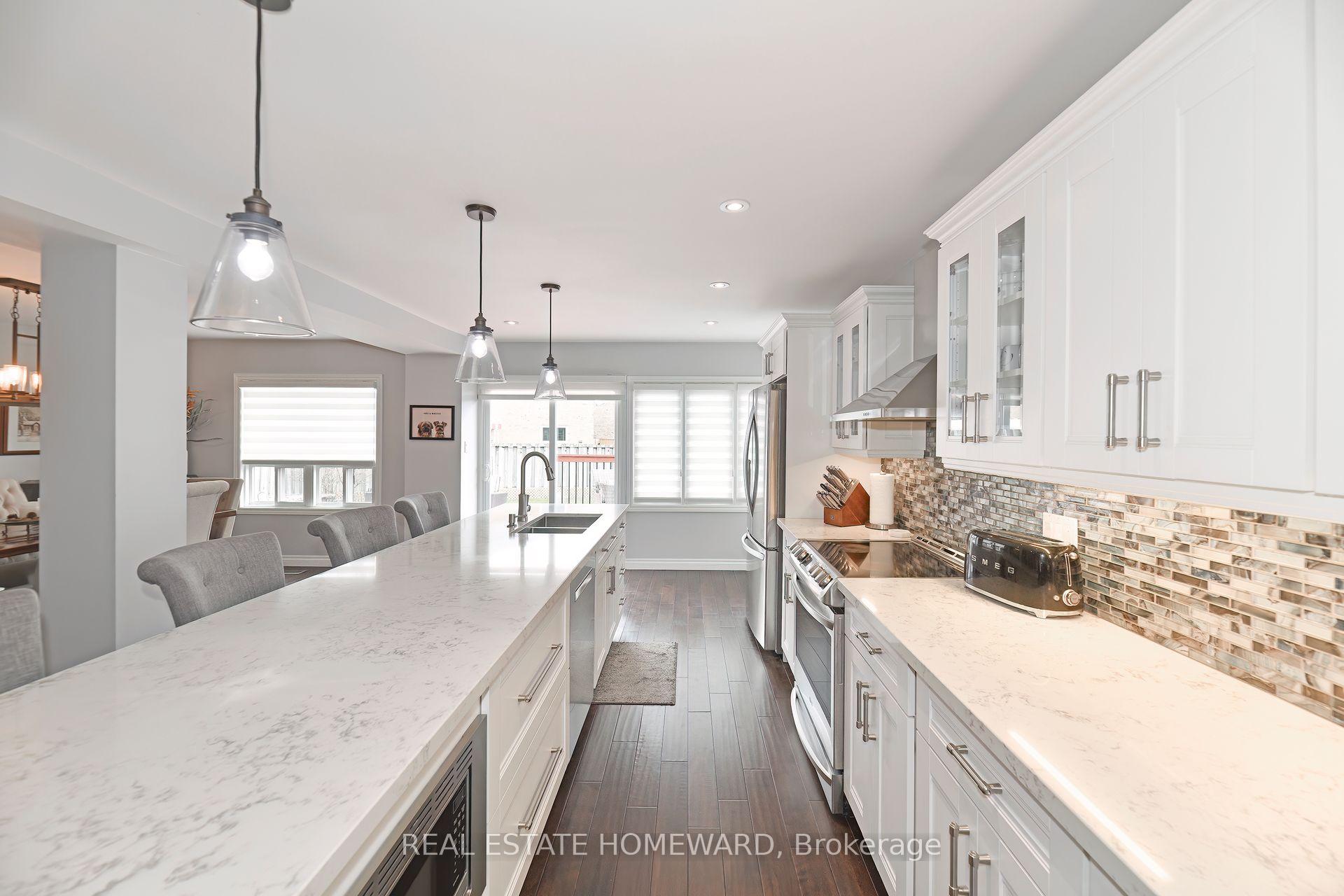 Photo 11 of 640 Chiron Crescent, Pickering, Amberlea — HOMEH