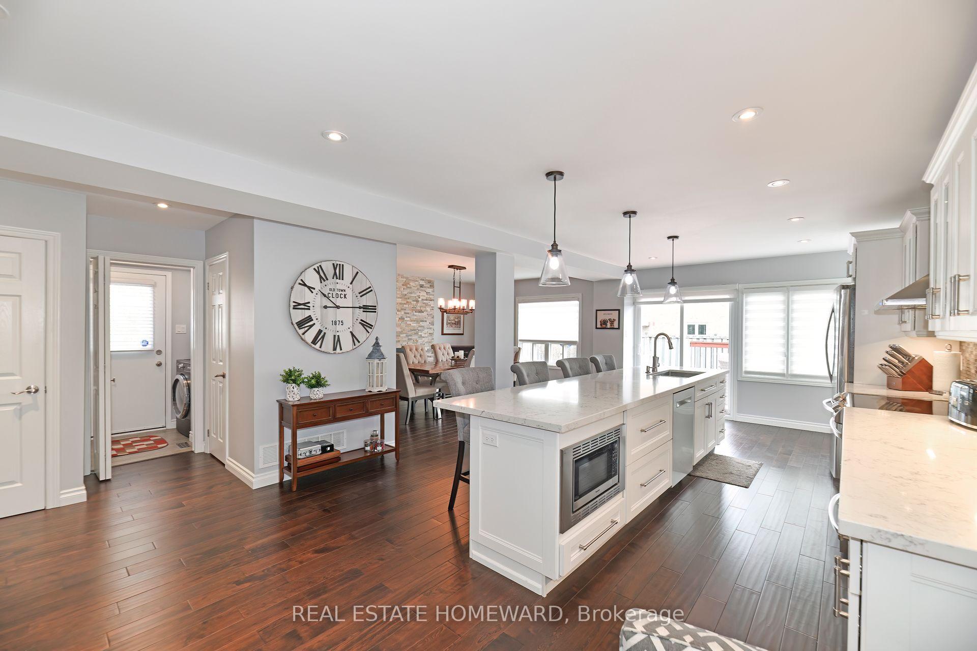 Photo 12 of 640 Chiron Crescent, Pickering, Amberlea — HOMEH