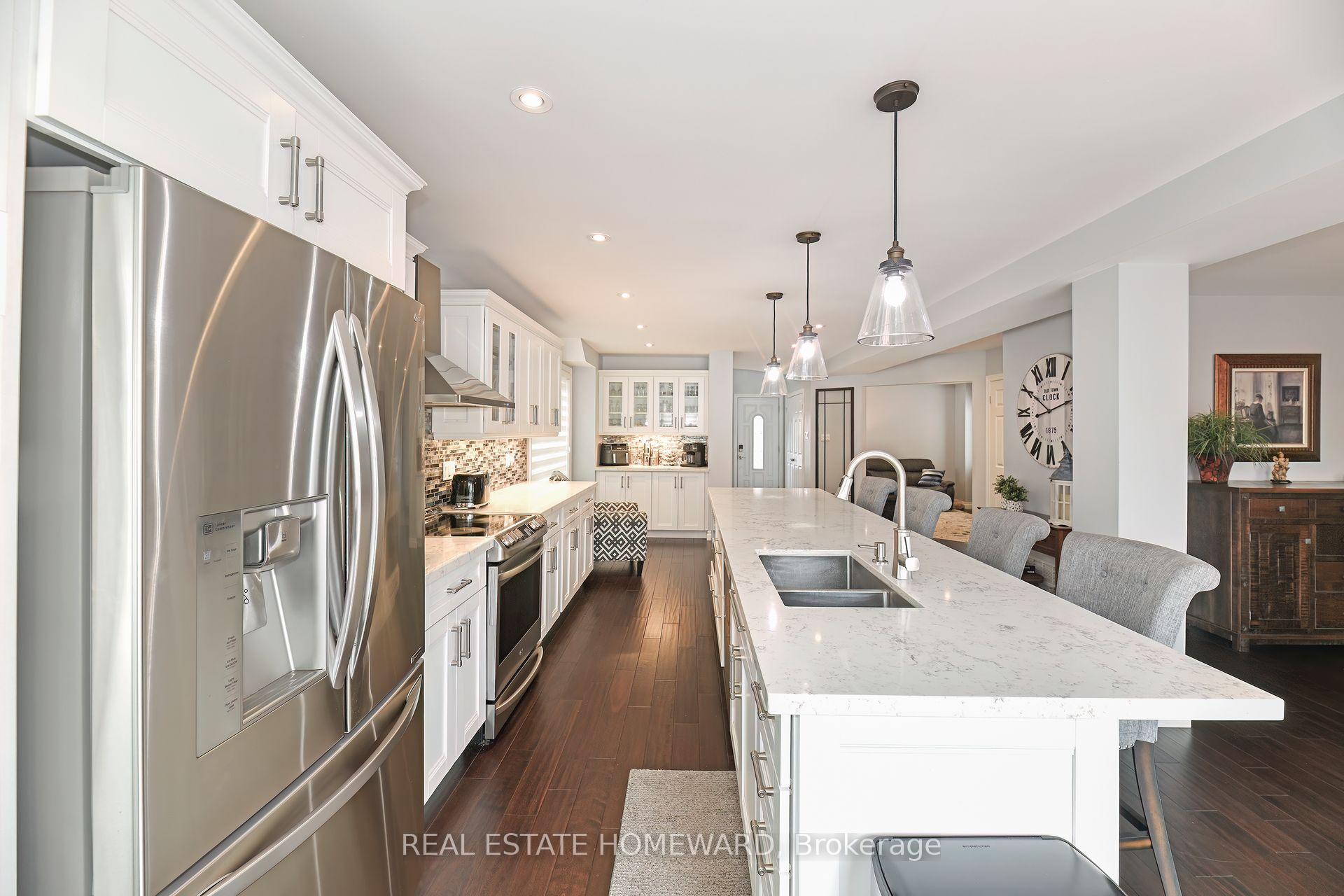 Photo 14 of 640 Chiron Crescent, Pickering, Amberlea — HOMEH